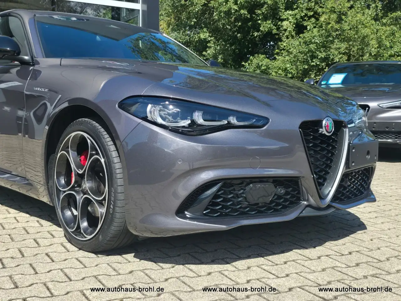 Alfa Romeo Giulia Veloce 280PS — Vehicle gallery 3