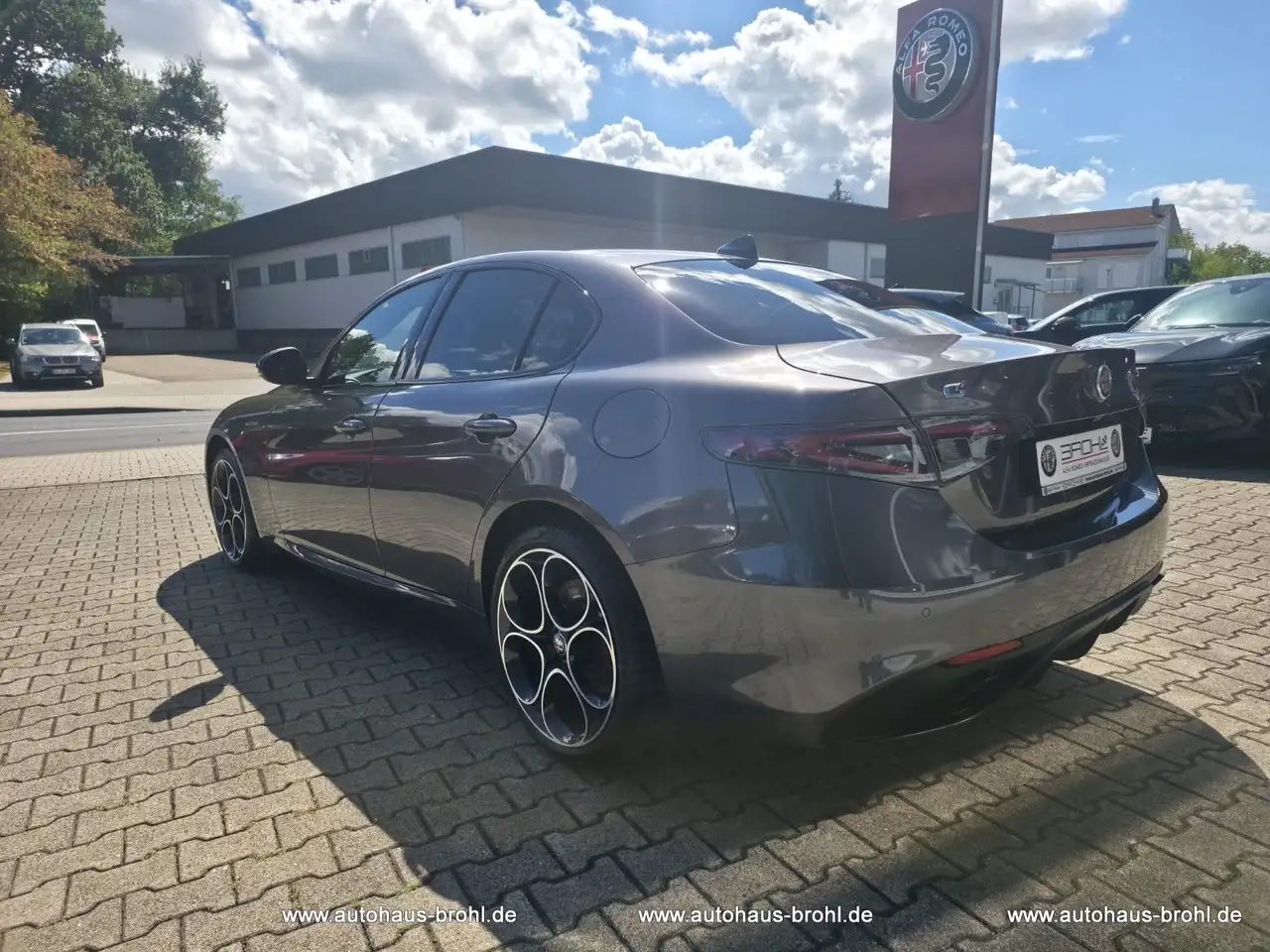 Alfa Romeo Giulia Veloce 280PS — Vehicle gallery 7