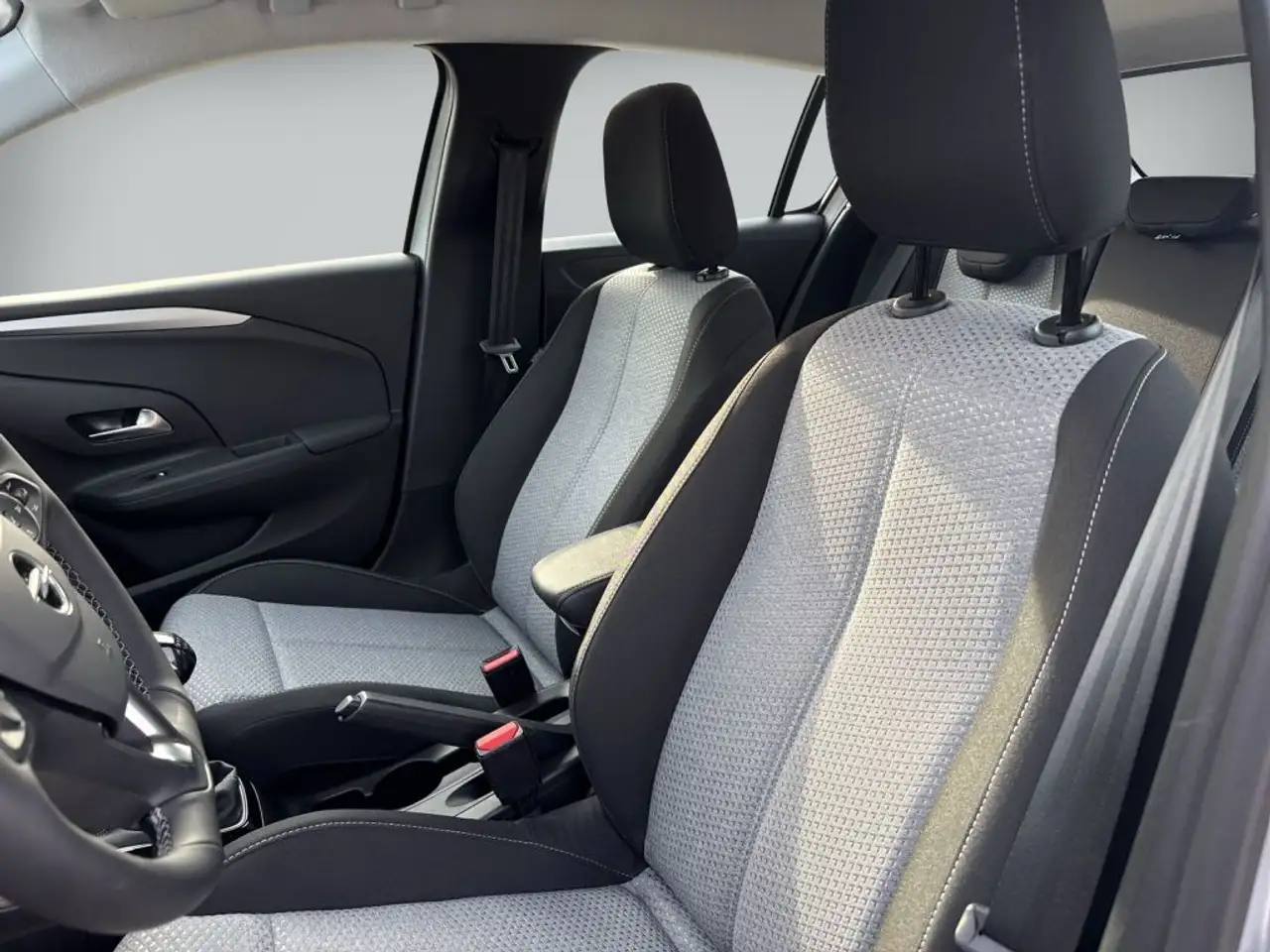 Opel Corsa 1.2 Direct Injection Turbo — Galería del vehículo 10