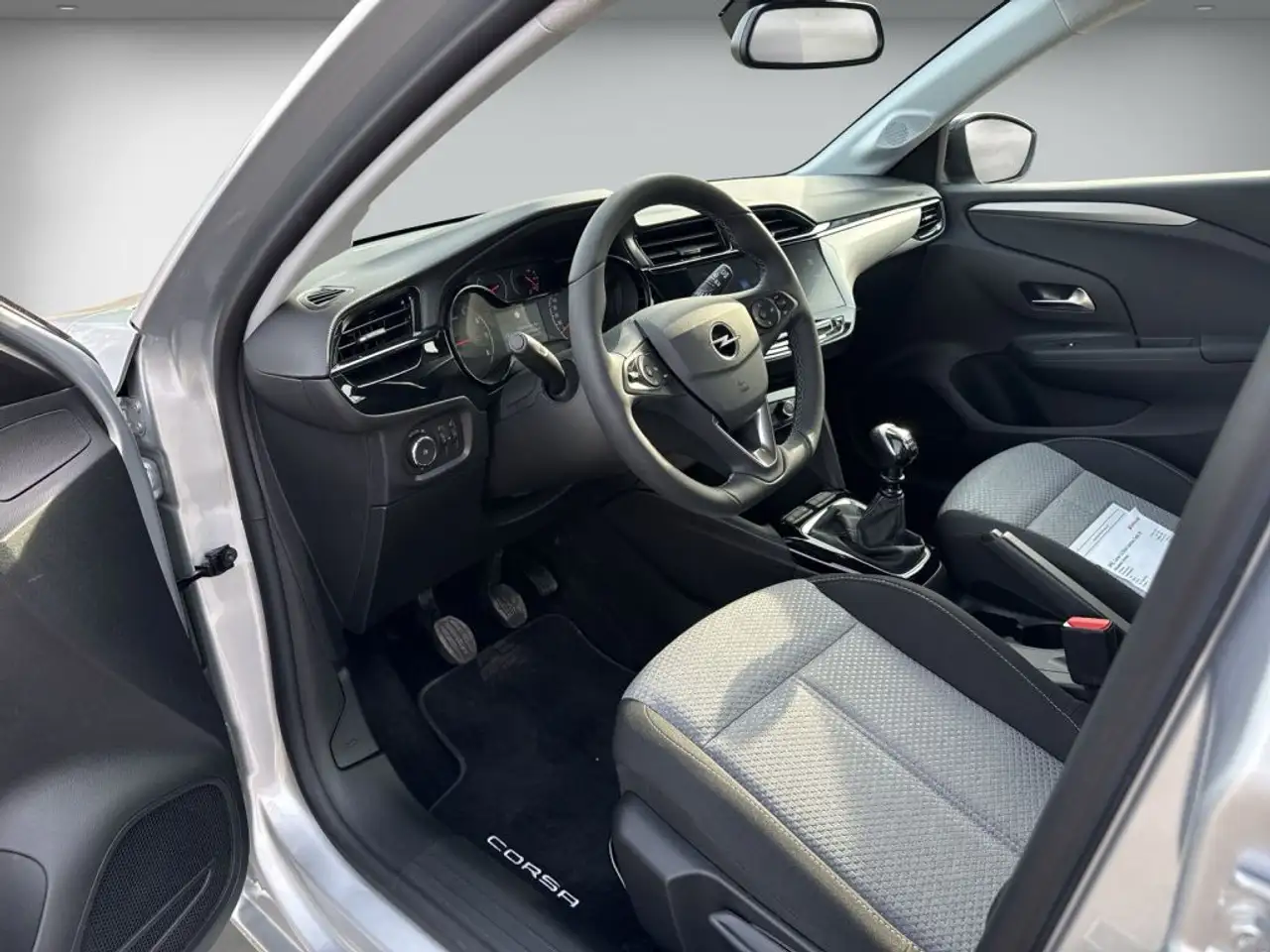 Opel Corsa 1.2 Direct Injection Turbo — Galería del vehículo 6