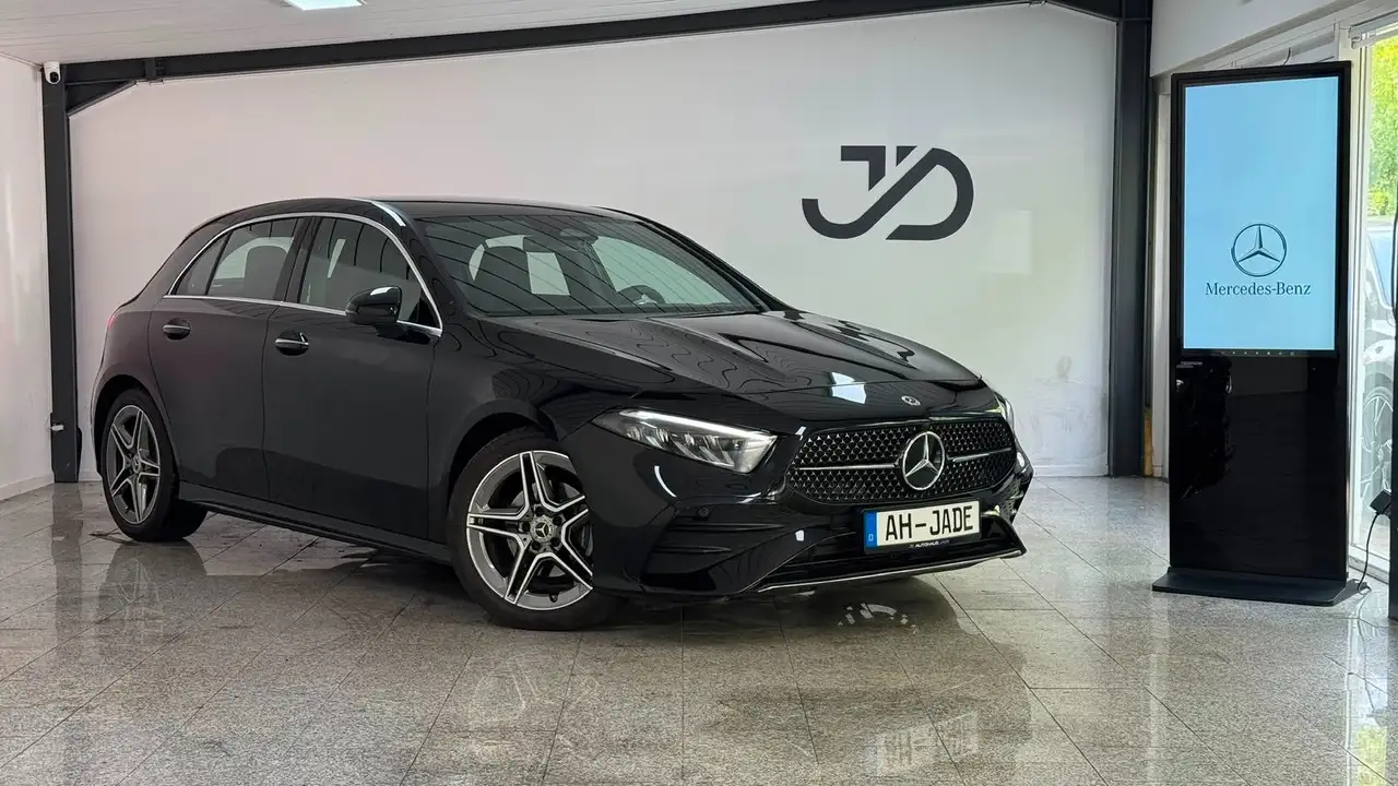 Mercedes-Benz A 180 AMG*WENIG-KM*Advanced Plus*MBUX* — Berlin