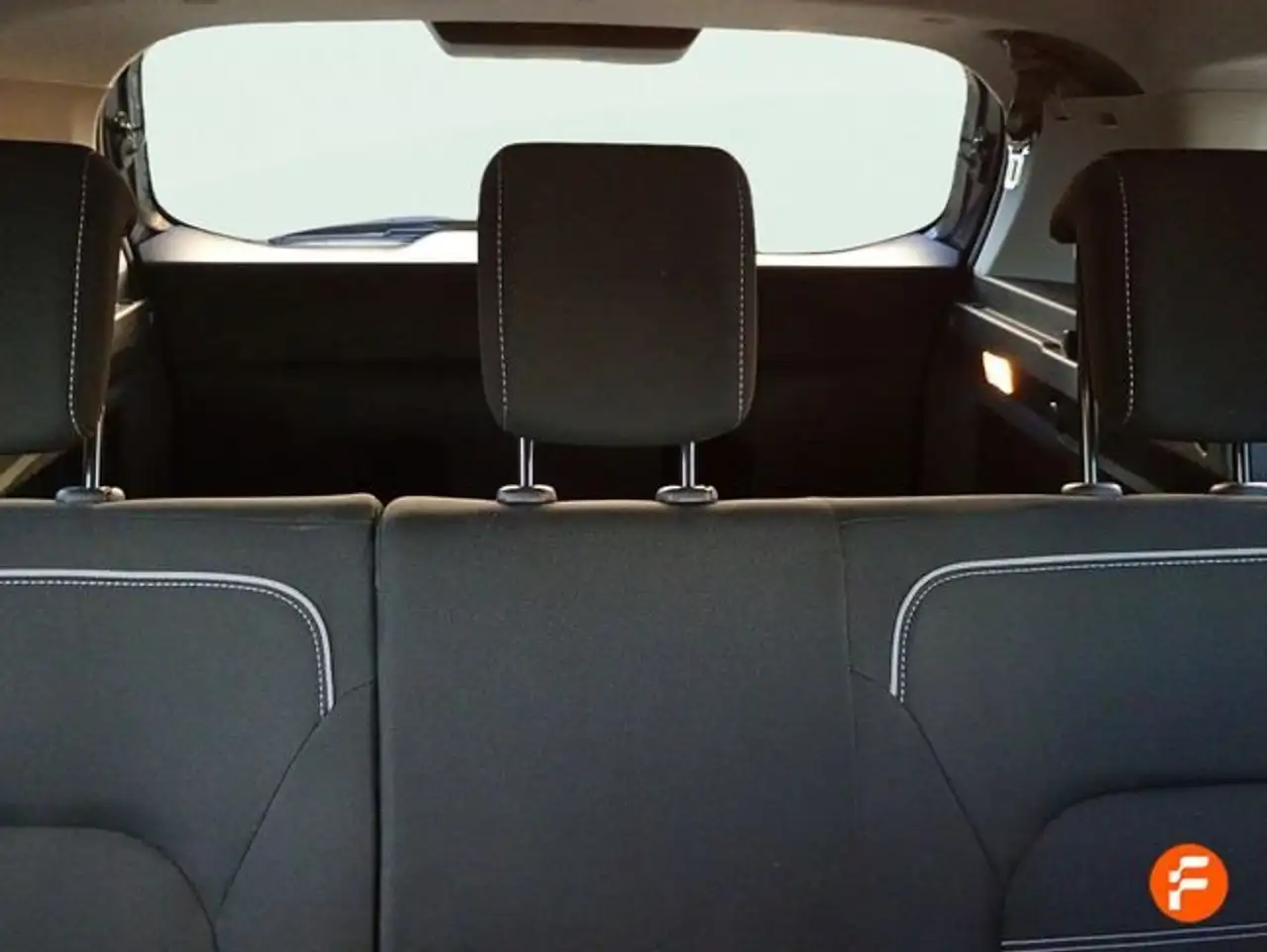 Dacia Duster 1.3 TCe Journey Go 4x2 96kW — Vehicle gallery 16