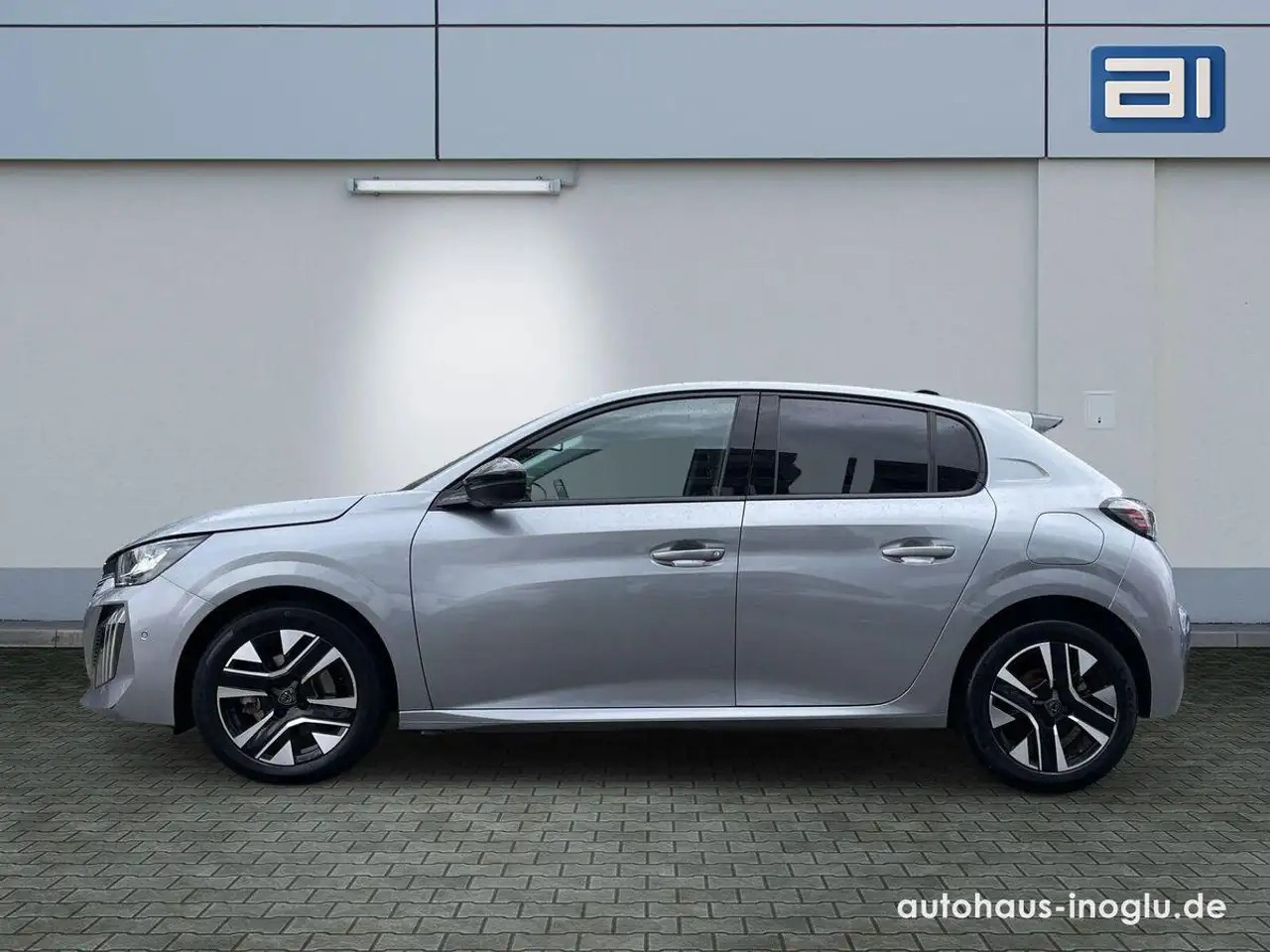 Peugeot 208 1.2 PureTech 100 Allure Navi+360° Kam+ACC+DAB+ — Galerie du véhicule 2