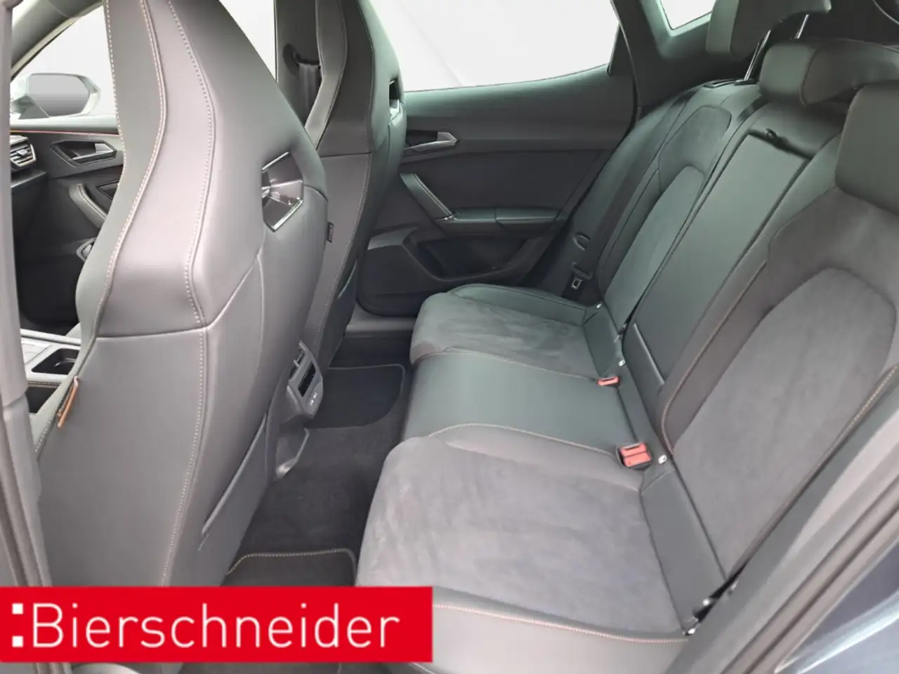 CUPRA Formentor 1.5 eTSI DSG MATRIX VIRTUAL COCKPIT 19 NAVI ACC DA — معرض صور السيارة 14