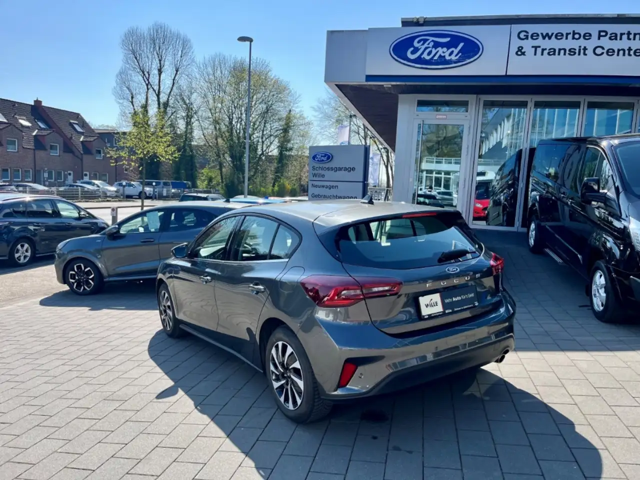 Ford Focus Titanium Automatik Kamera Navi ACC — Vehicle gallery 2