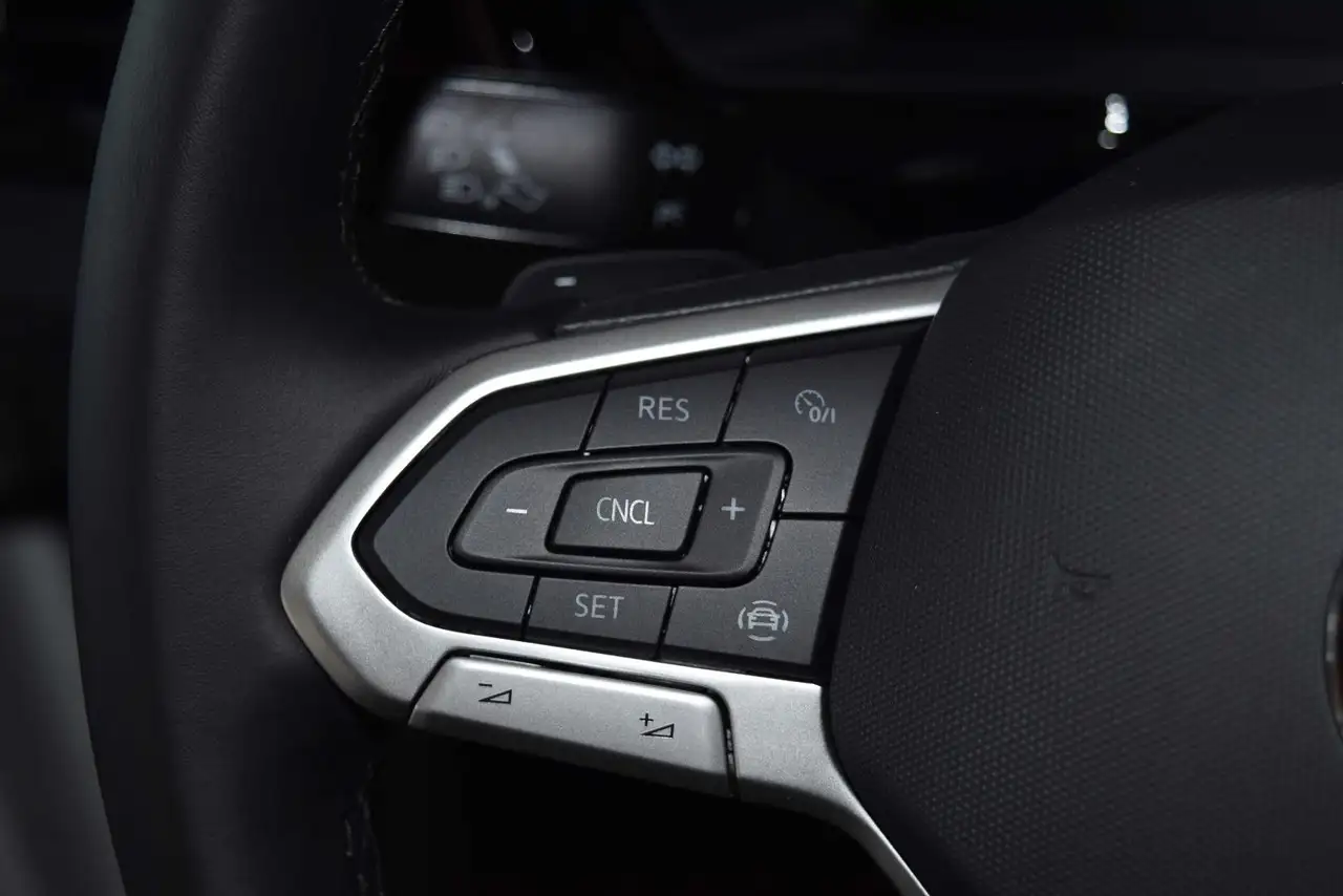 Volkswagen T-Cross Life TSI DSG Navi SHZ Garantie — معرض صور السيارة 17