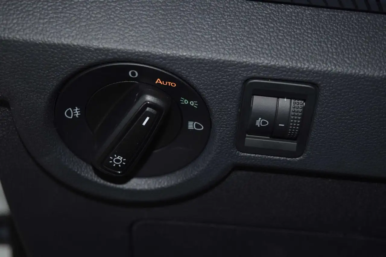 Volkswagen T-Cross Life TSI DSG Navi SHZ Garantie — معرض صور السيارة 19