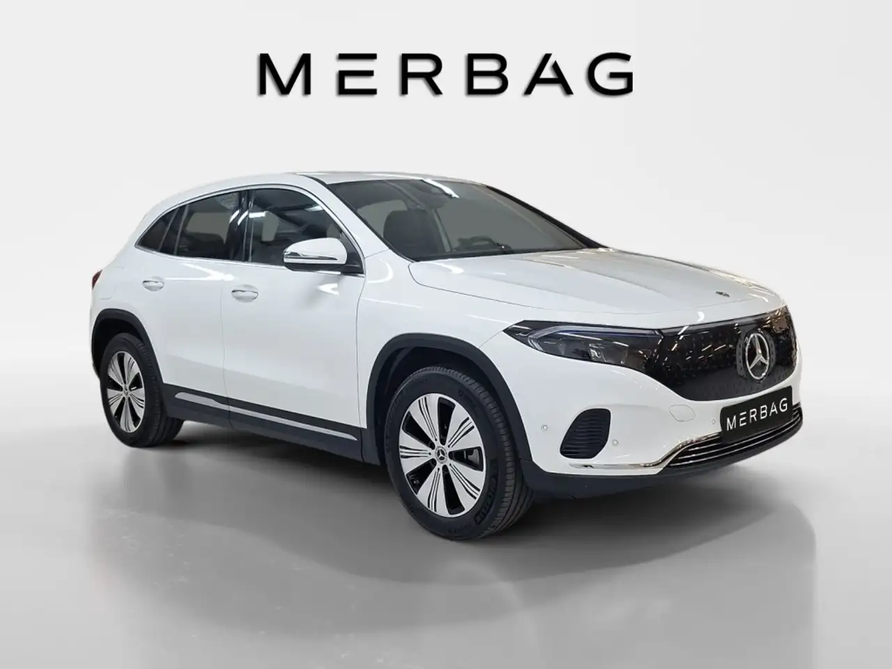 Mercedes-Benz EQA 350 4M AUT Kam. KeyLess KlimaA LED LM Navi — Galería del vehículo 6