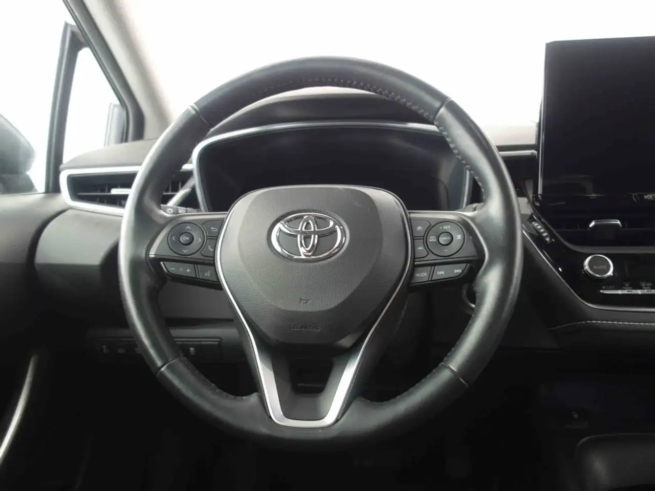 Toyota Corolla 140H Style — Vehicle gallery 3