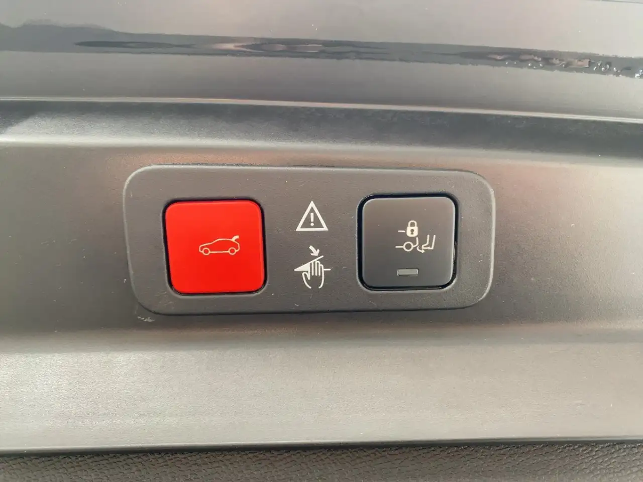 Peugeot 5008 GT *7 Sitze*ACC*Kamera*LED*Navi*SHZ*Apple* — Galería del vehículo 20