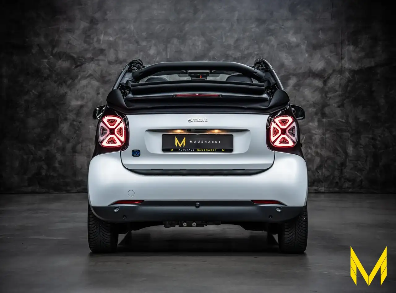 smart forTwo EQ cabrio passion EXCLUSIVE:SONNENANBETER — معرض صور السيارة 6