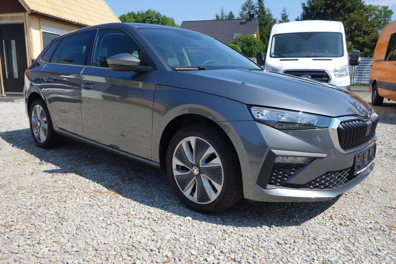 Skoda Scala Top Selection Leder / ele.Sitzverst. / Navi / Garantie — Vehicle gallery 17