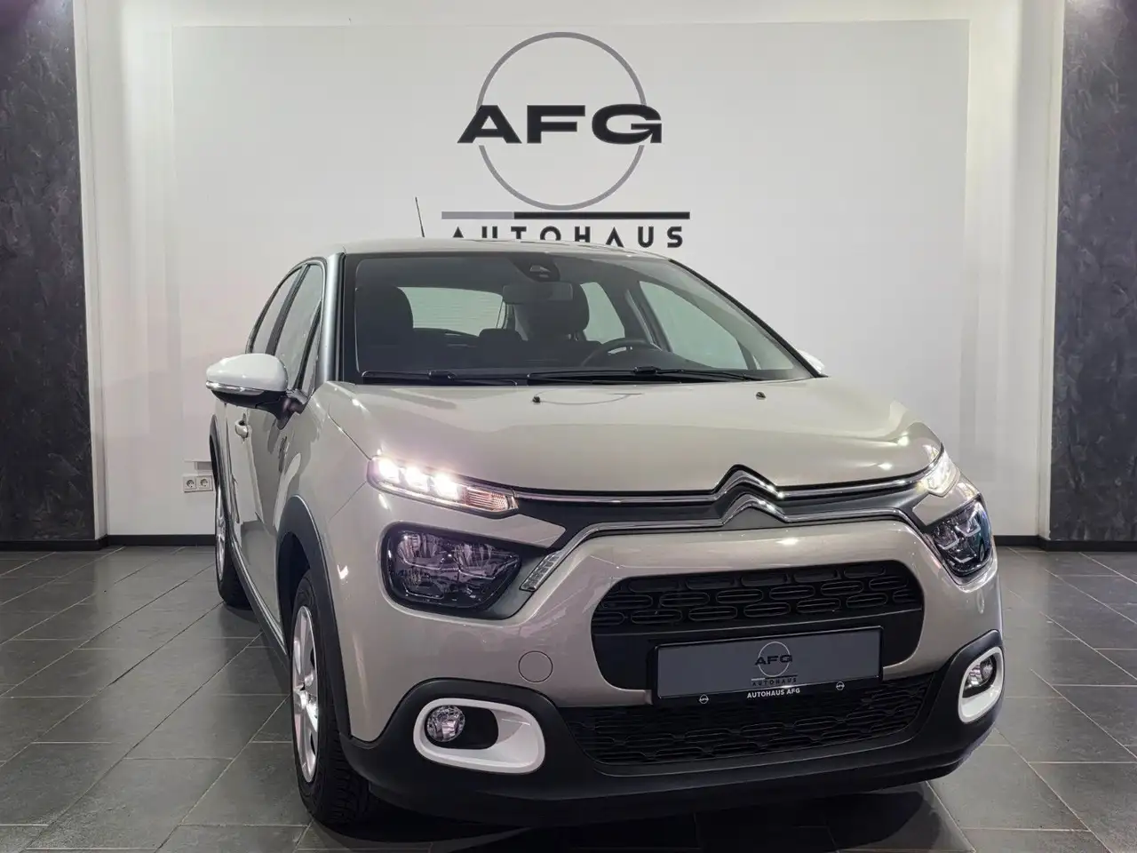 Citroen C3 YOU*1.HAND — Galería del vehículo 3