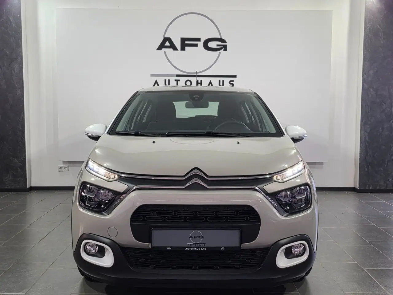 Citroen C3 YOU*1.HAND — Galería del vehículo 2