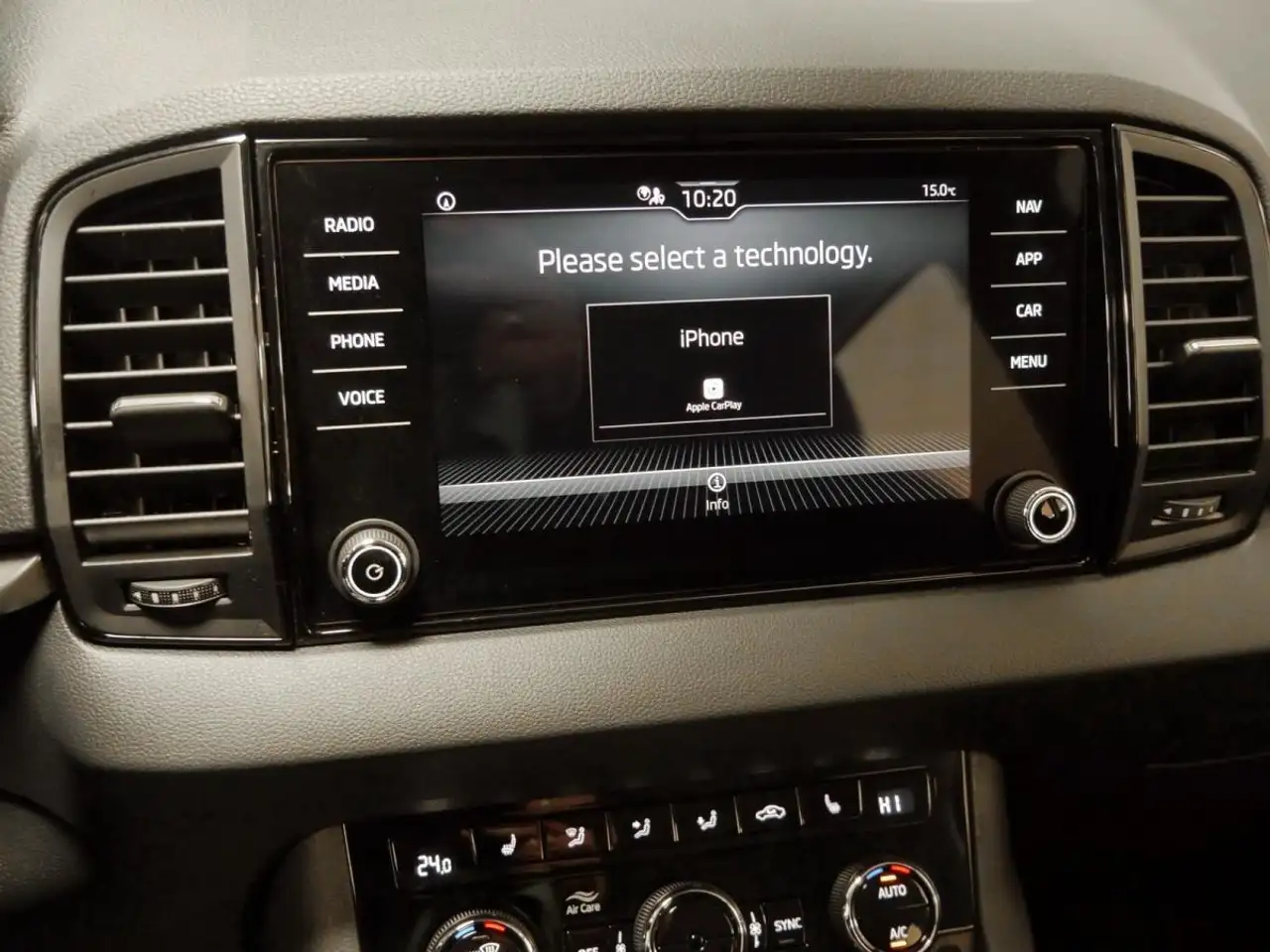 Skoda Karoq 1.5 TSI Elegance Kamera*SmartLink+*LED*GRA — Vehicle gallery 19