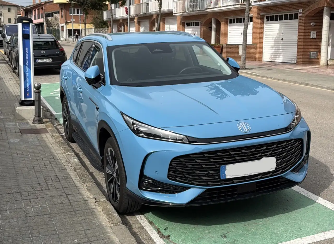 MG HS eHS 1.5 T-GDI Luxury — معرض صور السيارة 2