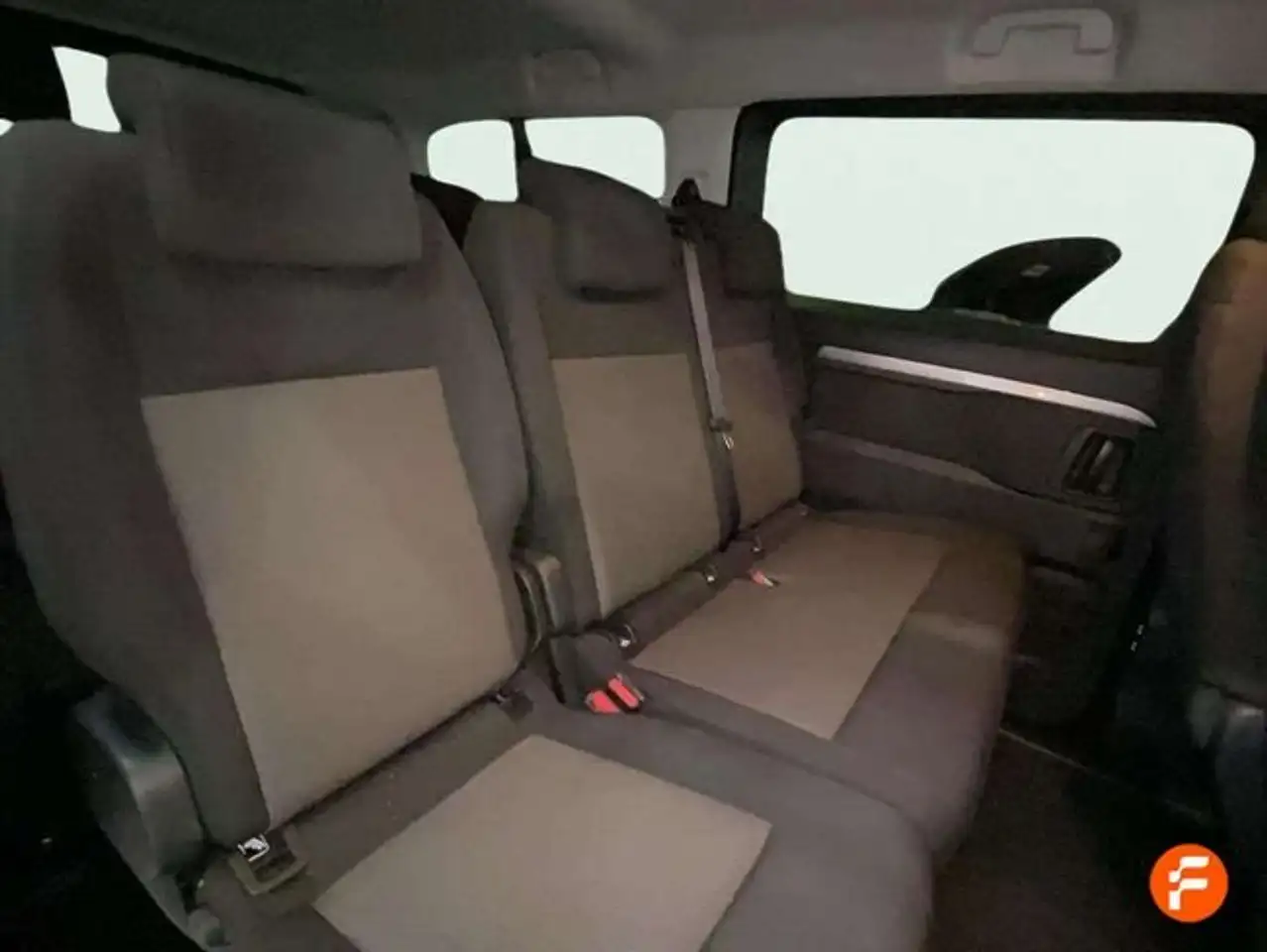 Peugeot Traveller Business Long BlueHDi 180 S&S EAT8 - 5P (2024) — Vehicle gallery 23