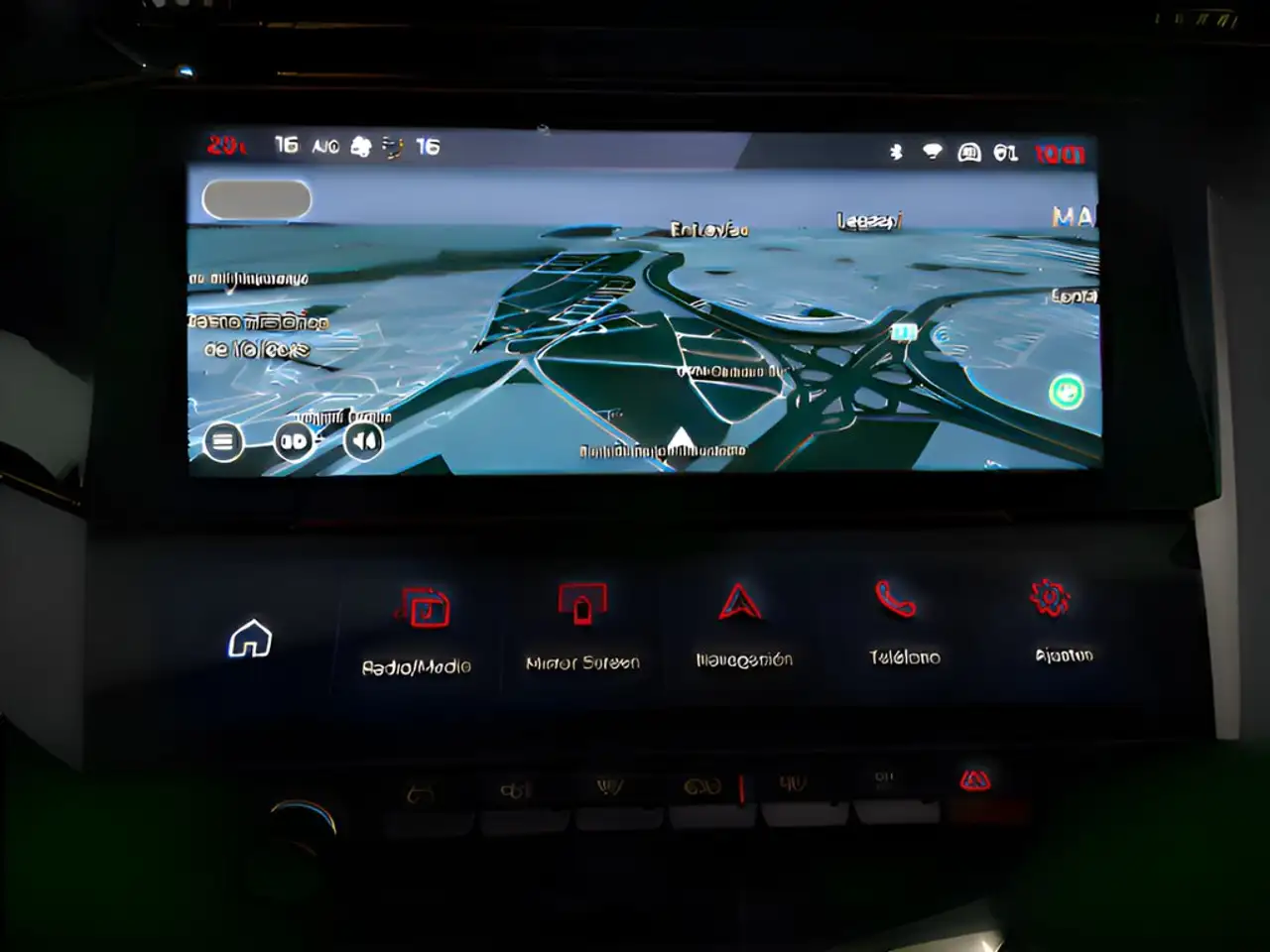Peugeot 408 Hybrid Allure e-DCS6 145 — Galería del vehículo 9