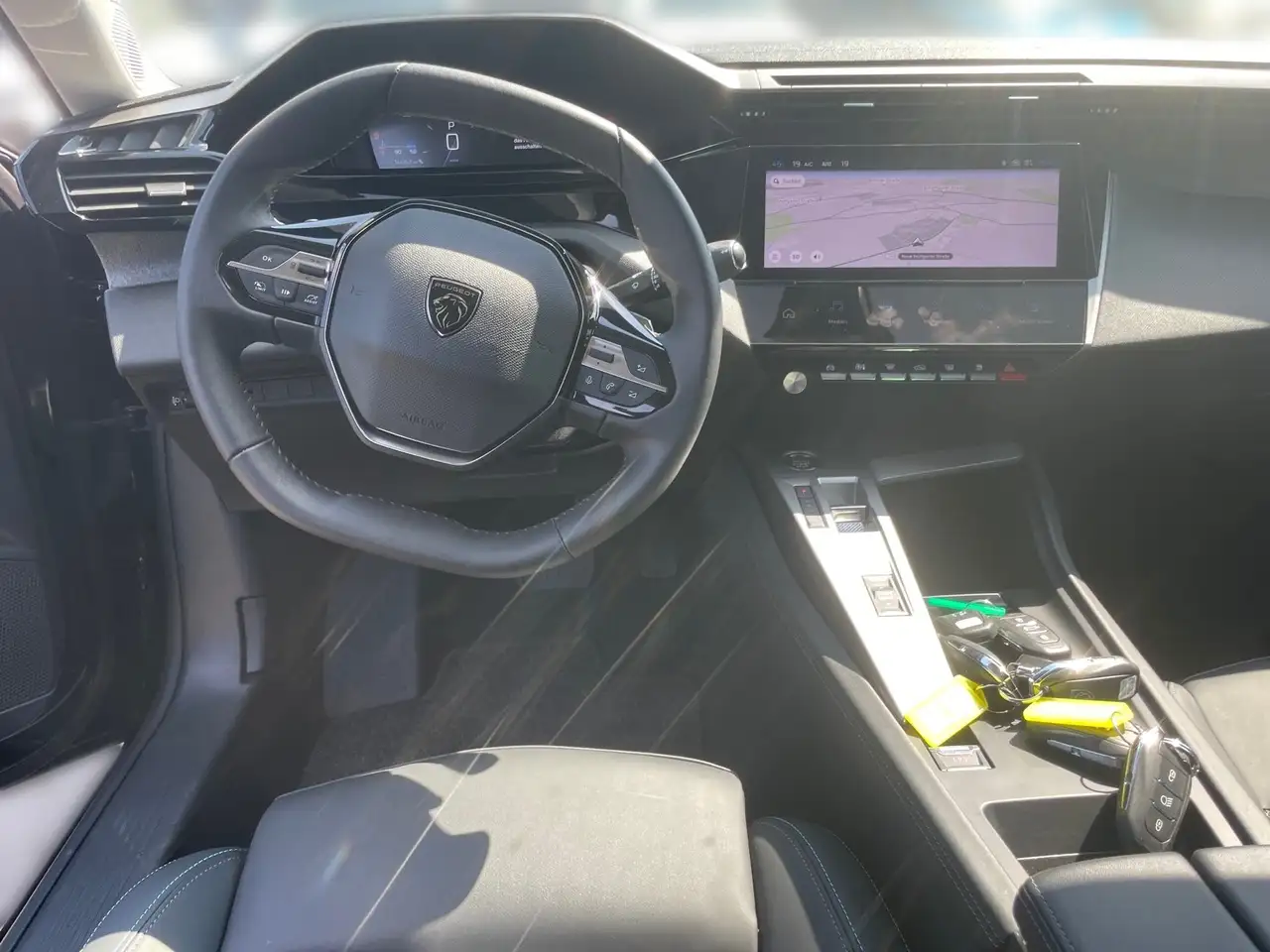 Peugeot 308 1.2 PureTech 130 Allure ACC LED Navi PDC LM — معرض صور السيارة 9