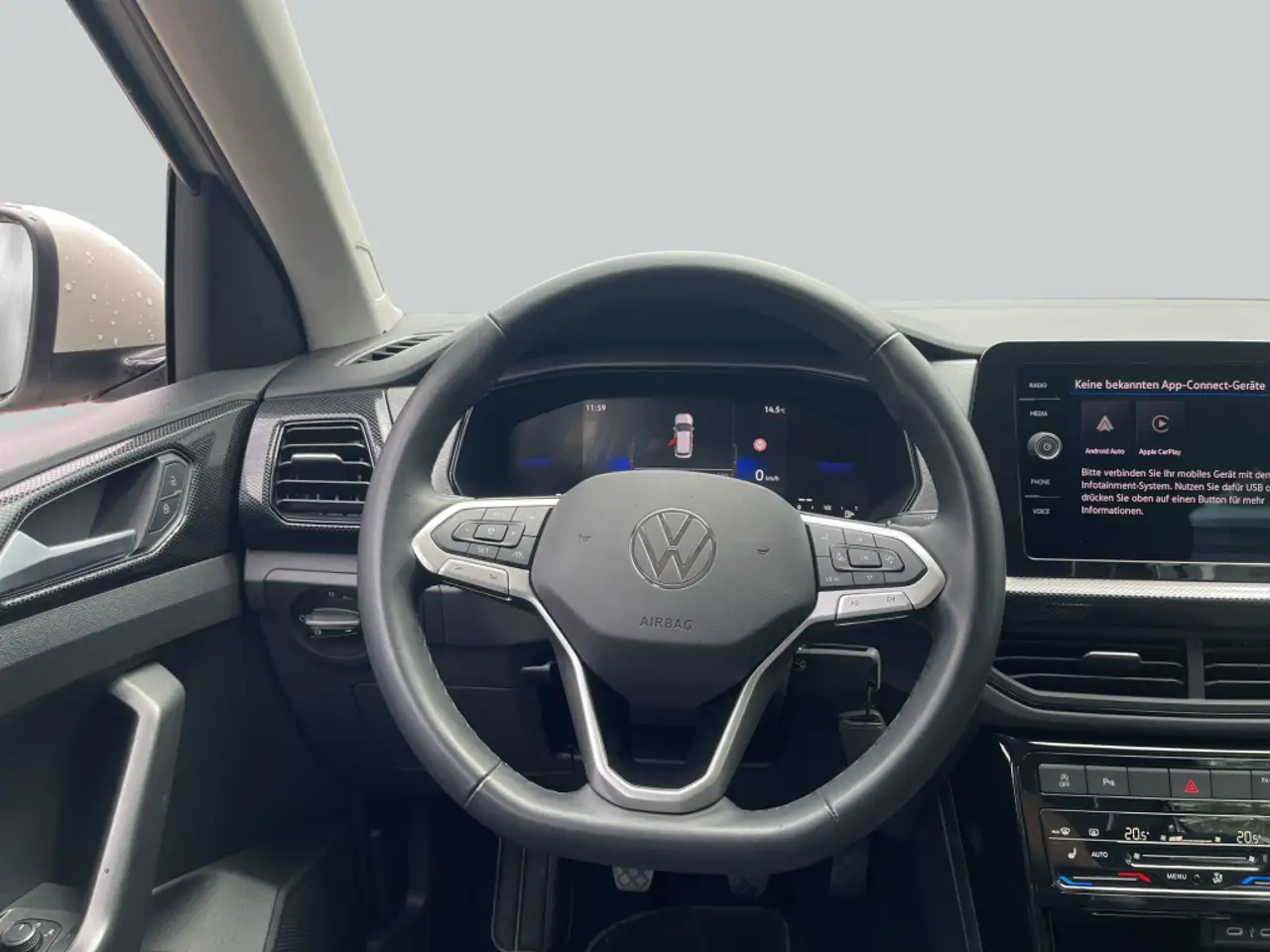 Volkswagen T-Cross 1.0 TSI Life IQ.Drive/Navi/Sitzheizung — Vehicle gallery 19