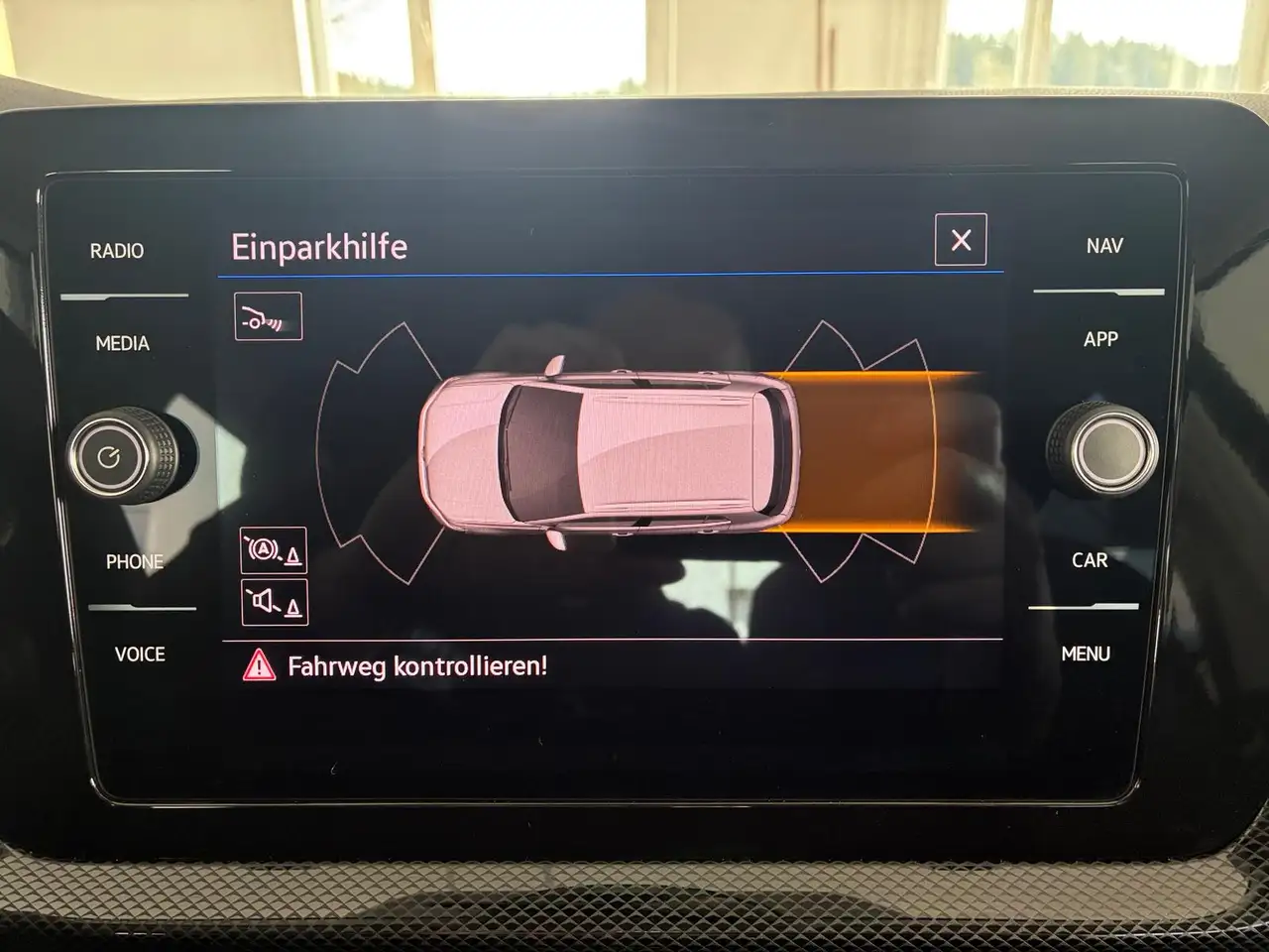 Volkswagen T-Cross Life 1.0 TSI DSG LED KAMERA ACC SHZ PDC — Vehicle gallery 15