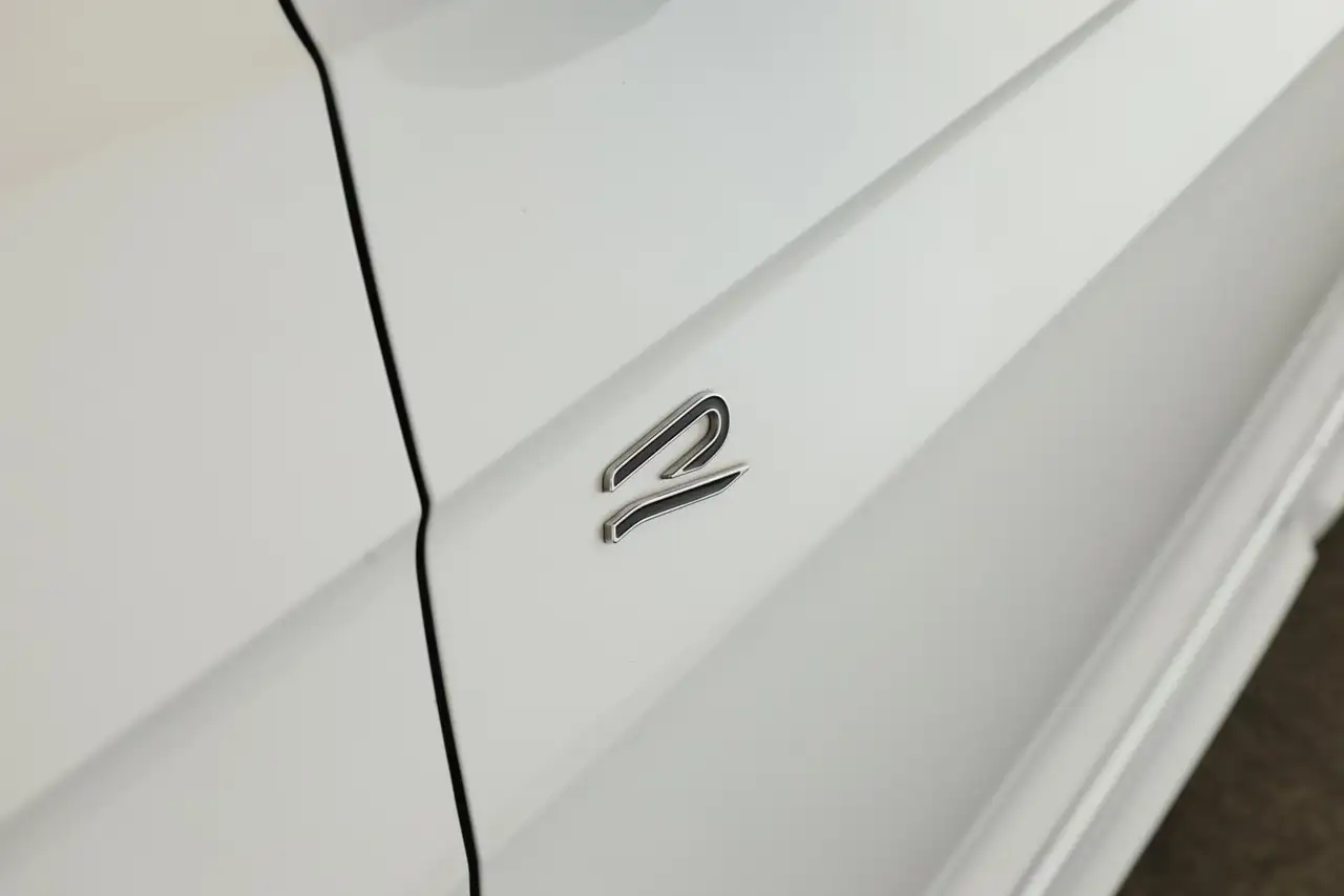 Volkswagen T-Cross 1.0 TSI DSG R-Line IQ.LIGHT Navi ACC Kam — معرض صور السيارة 8