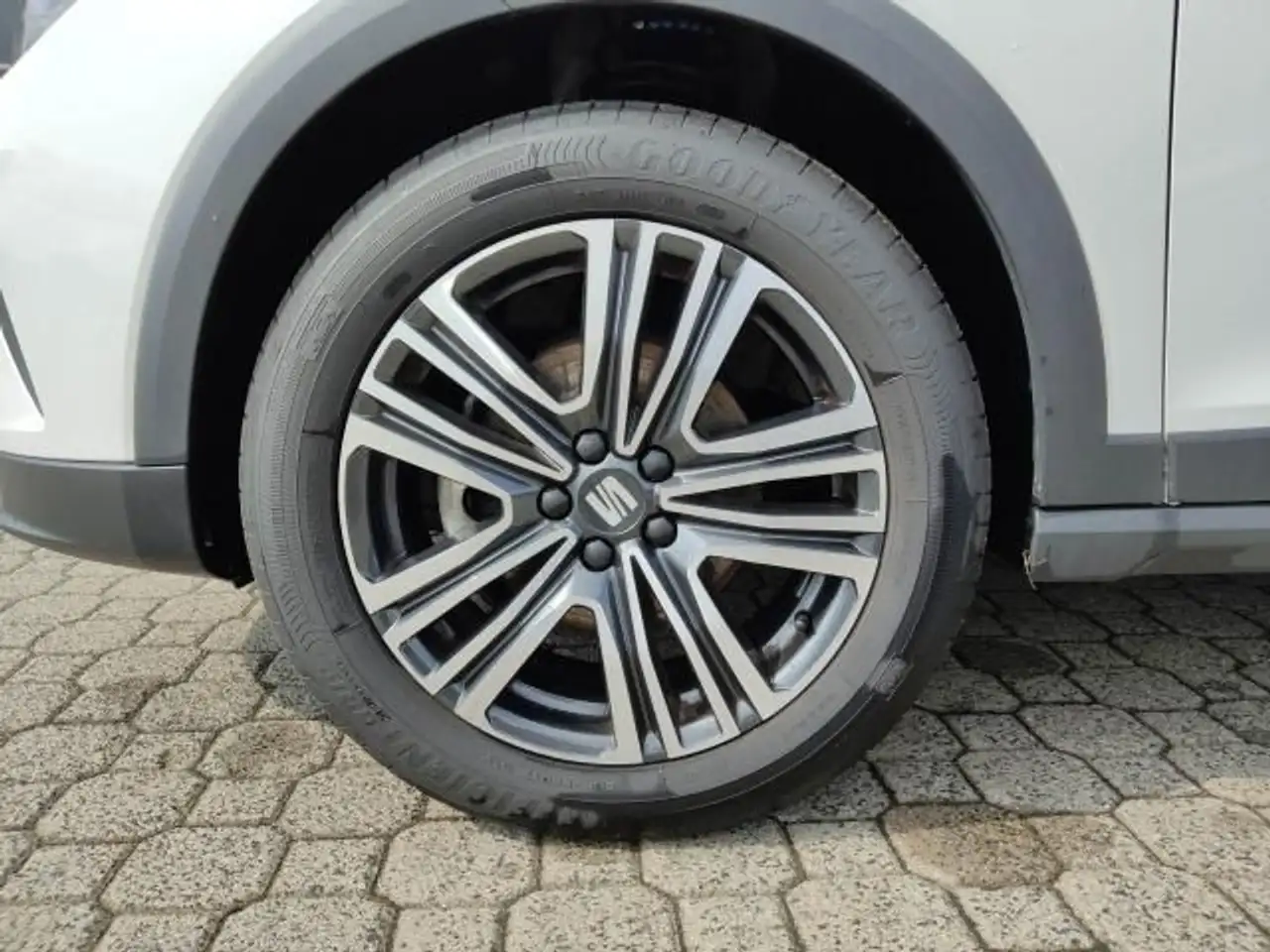 SEAT Arona ARONA STYLE EDITION 1.0 TSI DSG FULL-LINK SITZH. — Vehicle gallery 12