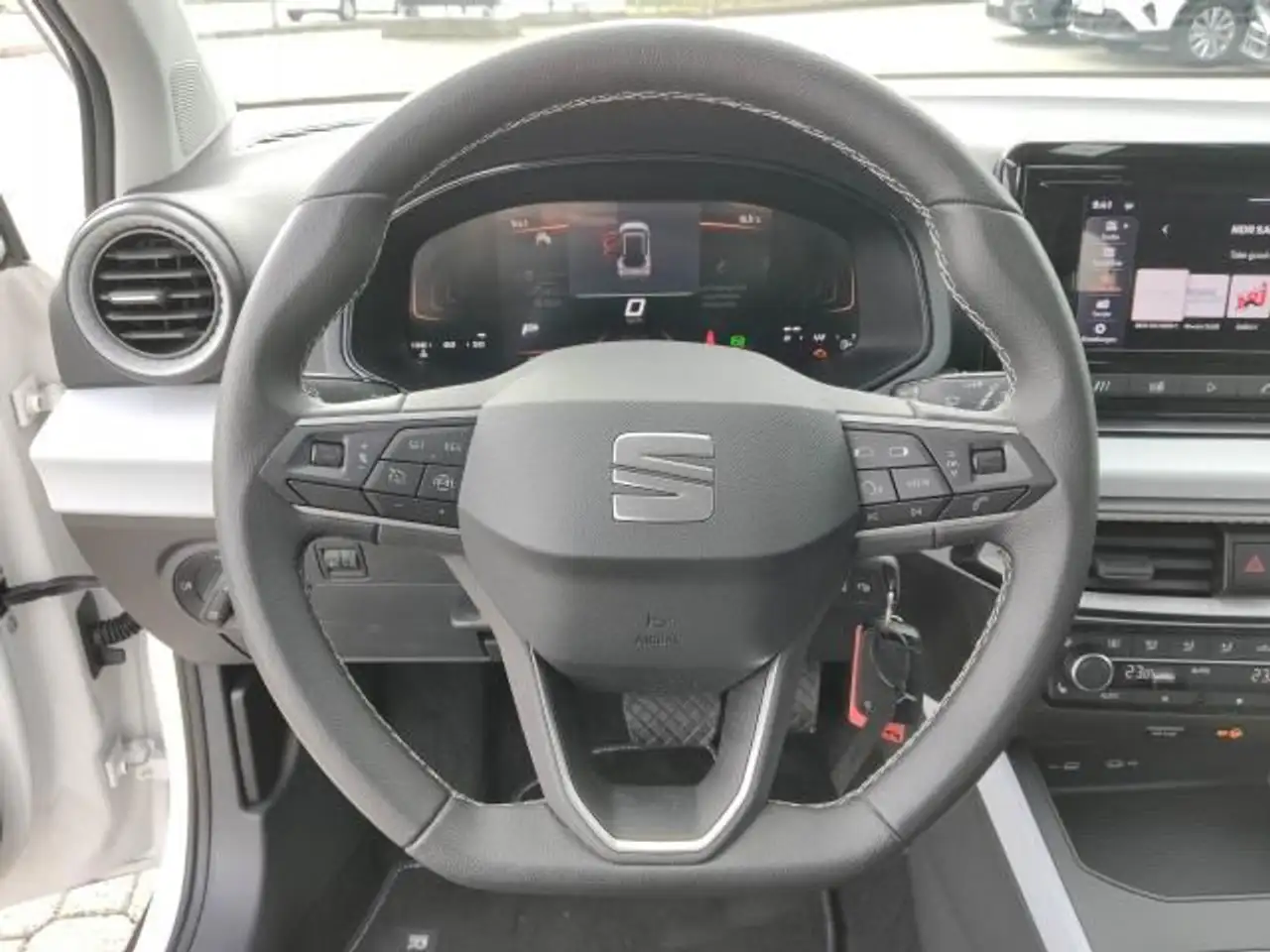 SEAT Arona ARONA STYLE EDITION 1.0 TSI DSG FULL-LINK SITZH. — Vehicle gallery 17