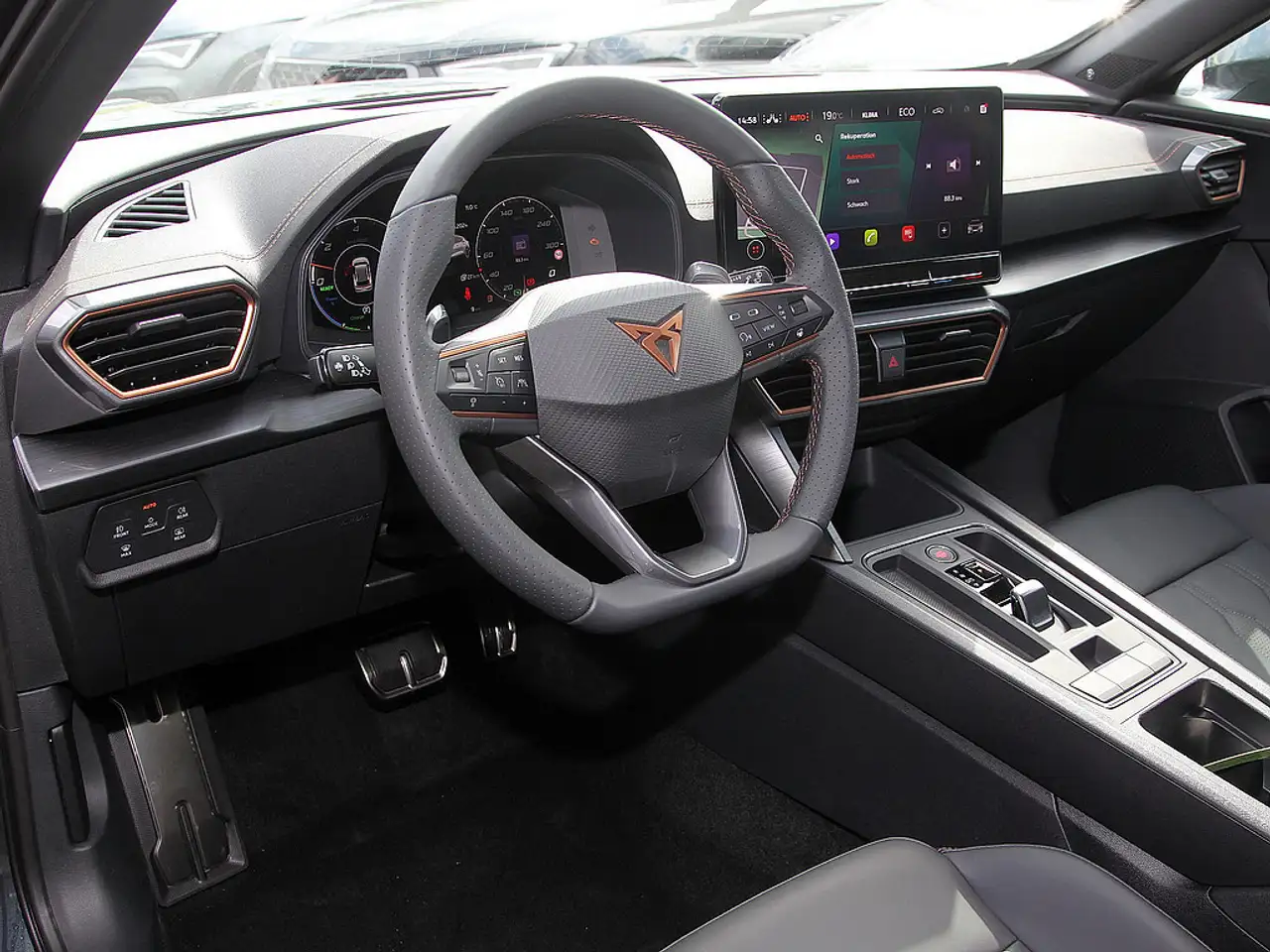CUPRA Formentor VZ 1.4 e-HYBRID NAVI KAMERA LEDER S — Galería del vehículo 6
