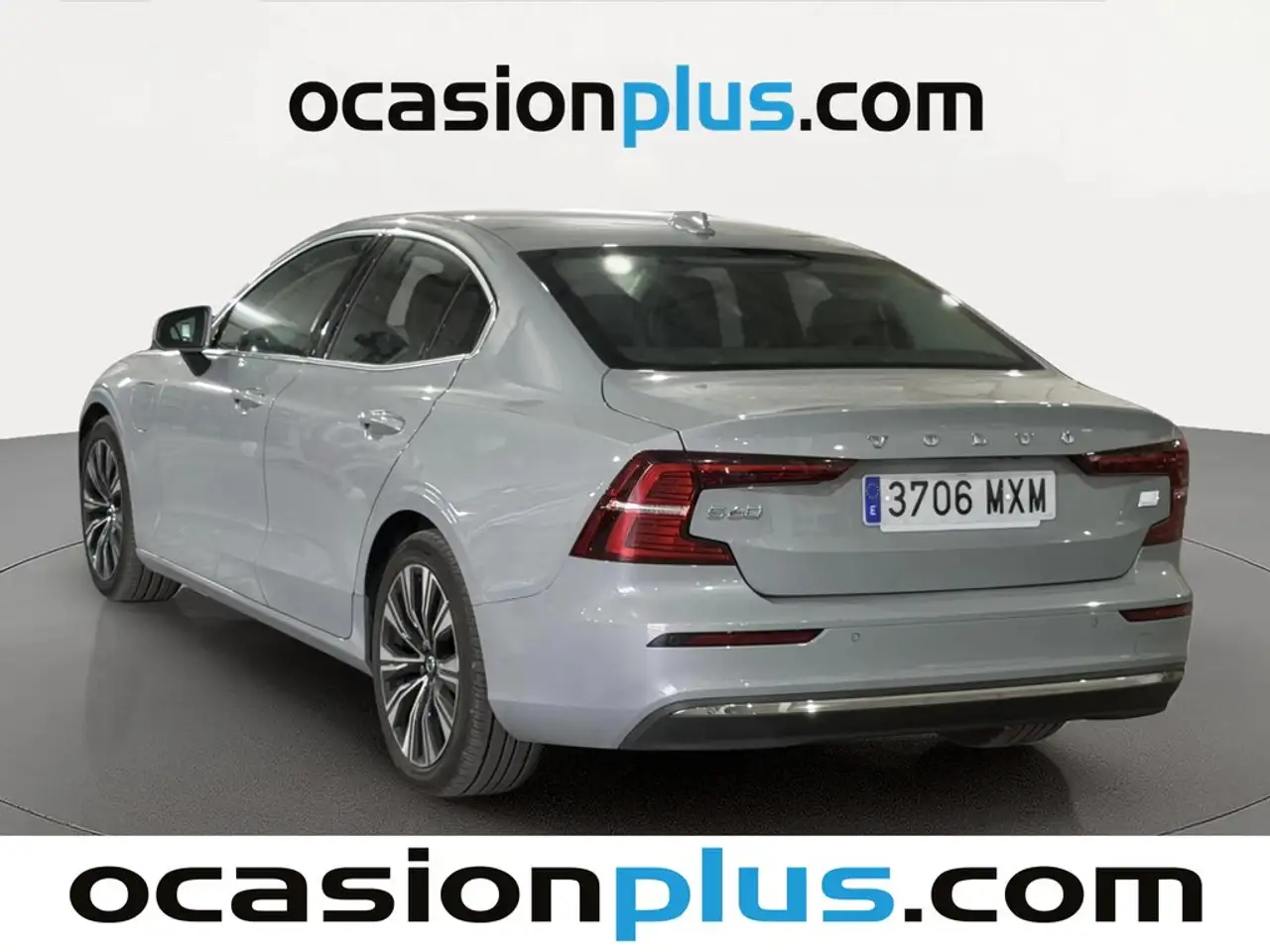 Volvo S60 T8 Plus — Vehicle gallery 3