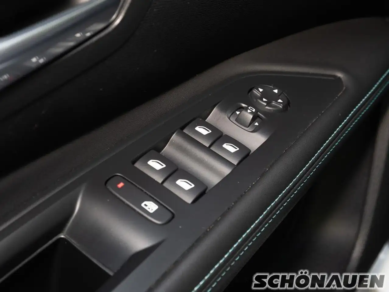 Peugeot 5008 Allure Pack +NAVI+eFH+RFK+SHZ+PDC+ISO+BC+BT+ — Galerie du véhicule 6