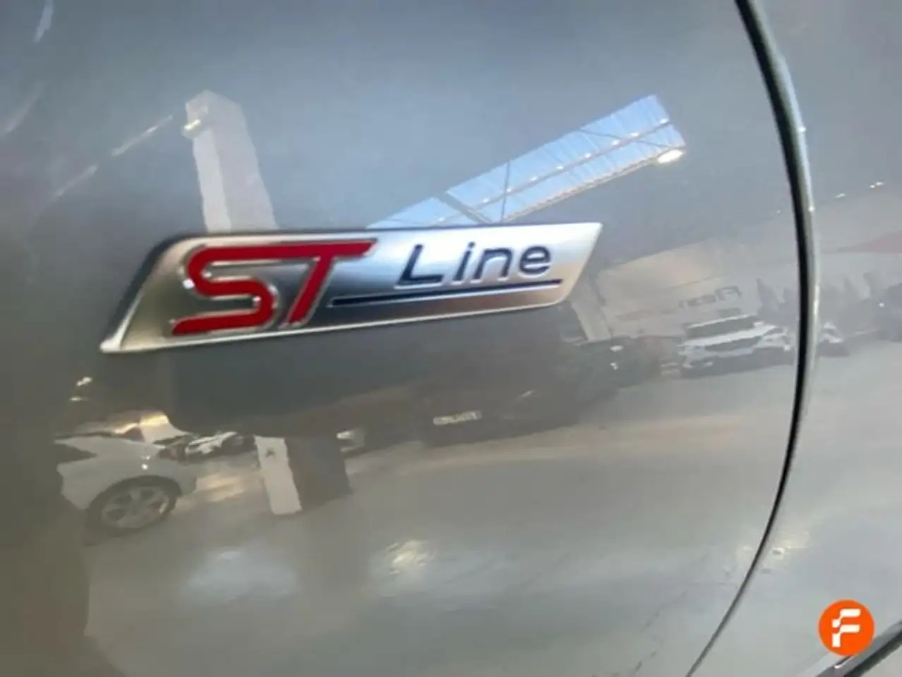 Ford Kuga 1.5 EcoBoost ST-Line FWD 150 — Galería del vehículo 24