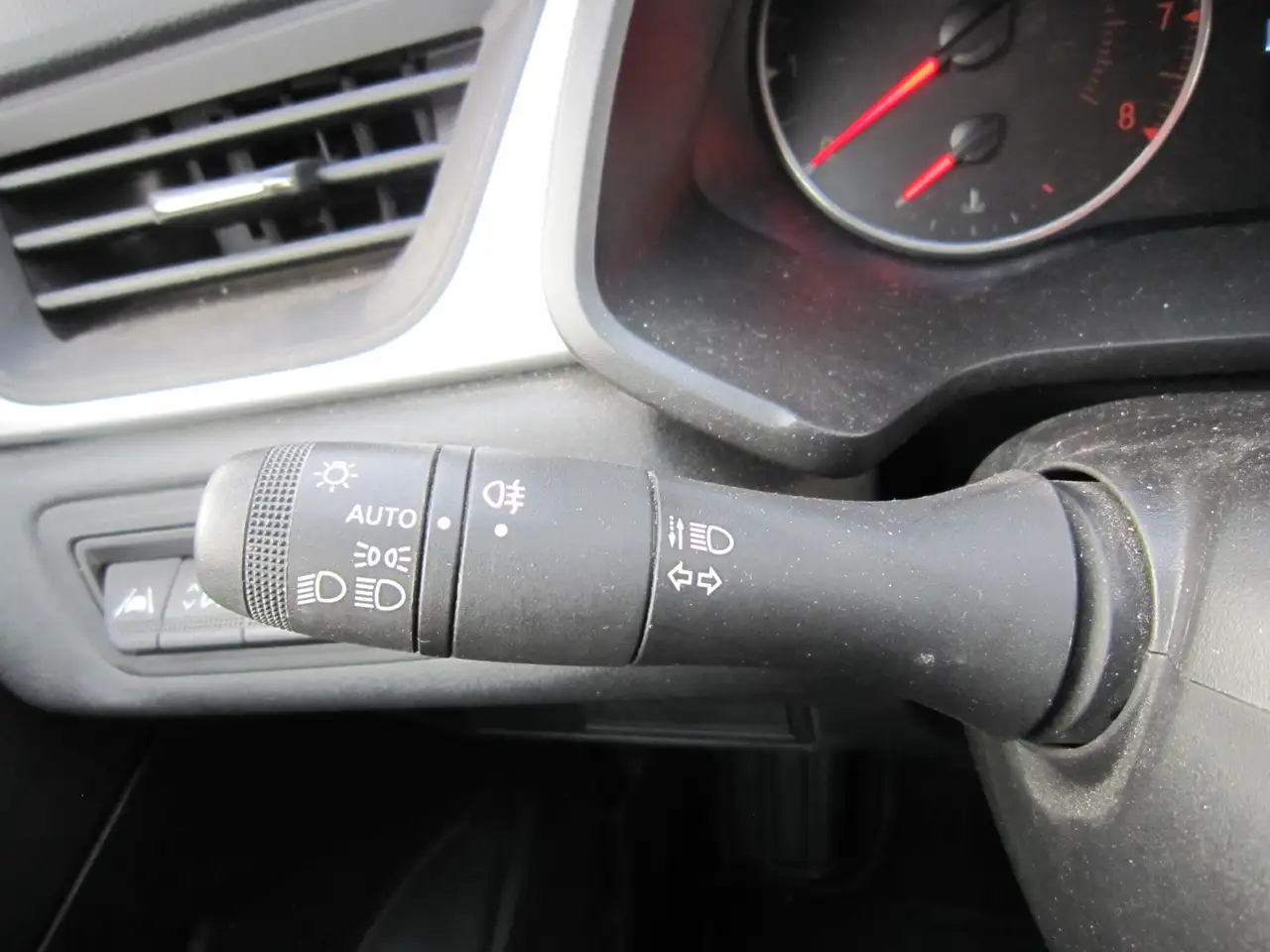 Mitsubishi ASX PLUS 1.3 T-Benziner 6-Gang — معرض صور السيارة 14