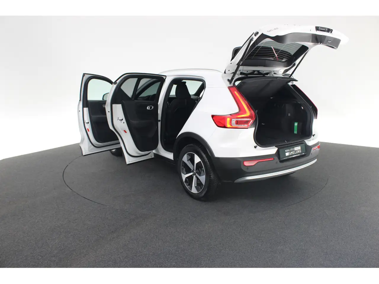 Volvo XC40 B3 DKG Core PDC SHZ KAMERA FACEL. LED — Galería del vehículo 23