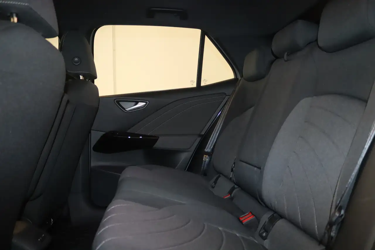 Volkswagen ID.3 Pro 150 kW 62 kw h-CCS-LED-PDC-APPS-DAB- — Galerie du véhicule 12
