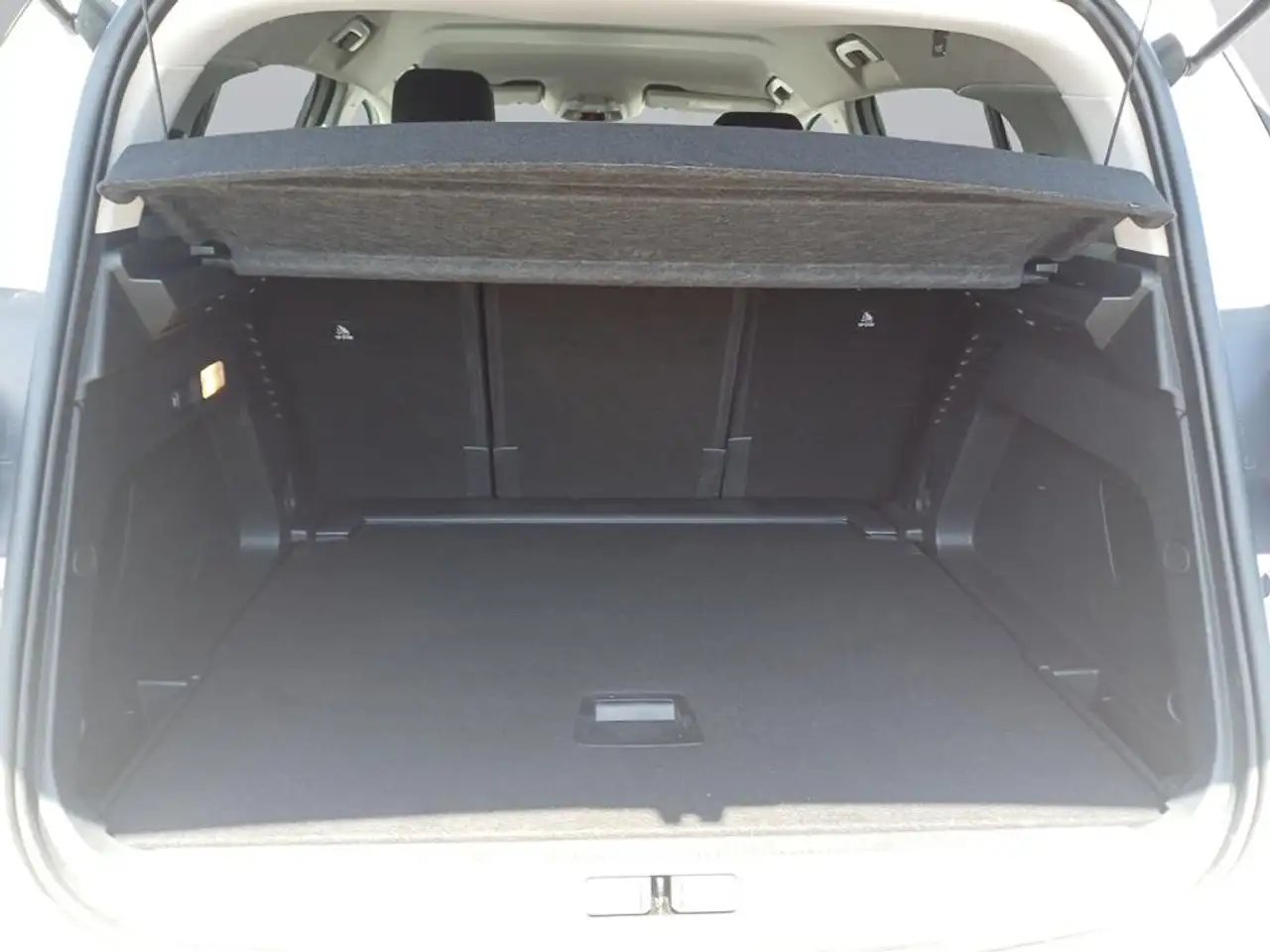 Citroen C5 Aircross PureTech 130 Plus — Galería del vehículo 7