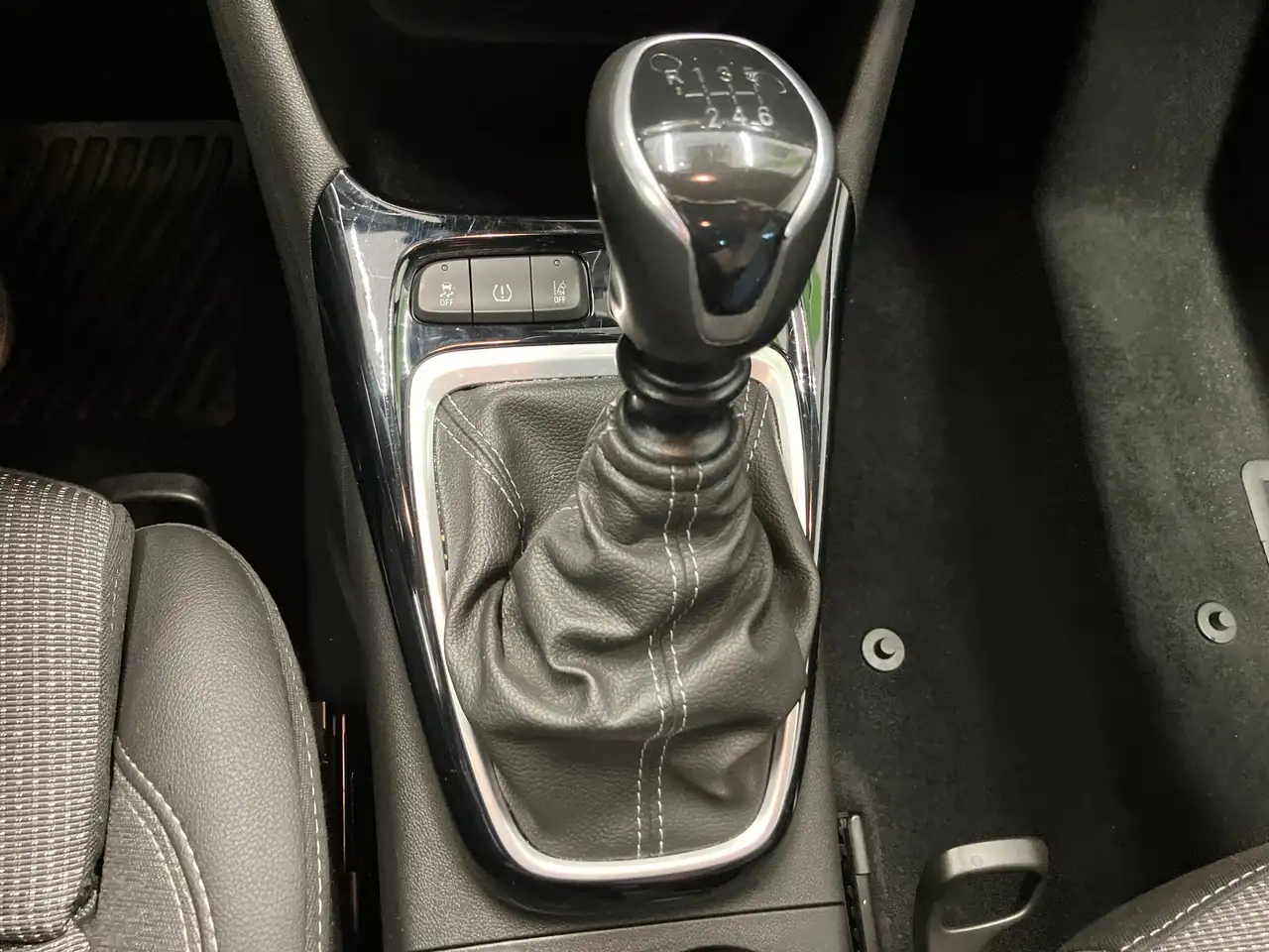 Opel Crossland 1.2 Turbo Elegance LED+Navi+Kamera — Galería del vehículo 13