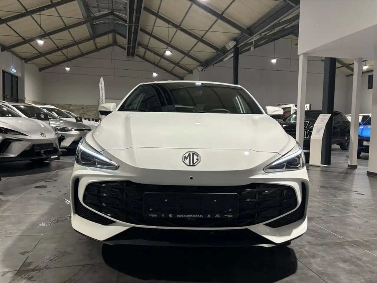 MG MG3 Hybrid+ Luxury 197PS — معرض صور السيارة 7