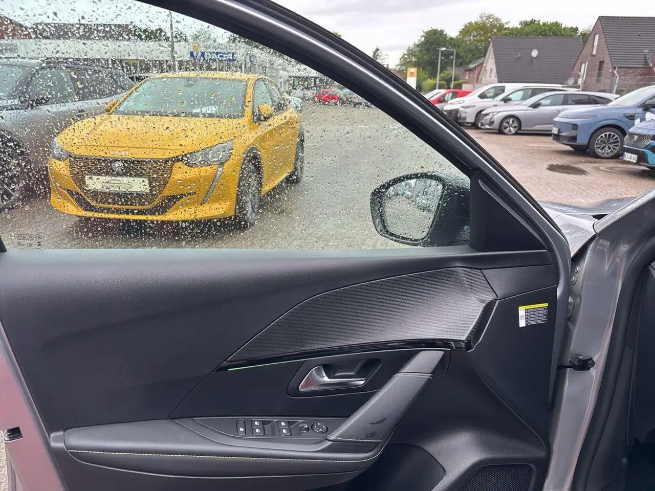 Peugeot 208 GT KAMERA SITZHZ CARPLAY LED — Galerie du véhicule 10