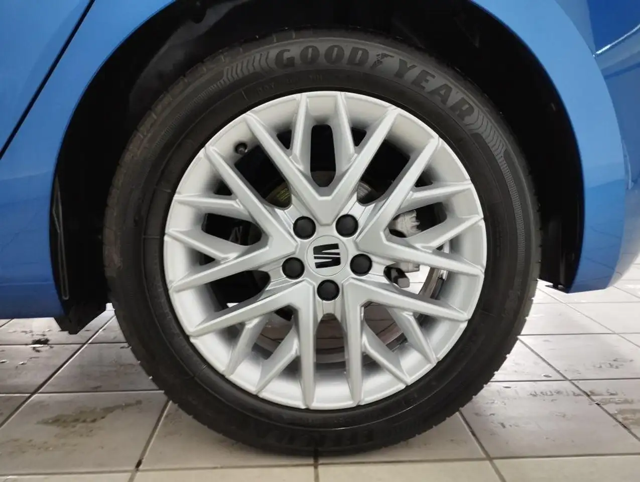 SEAT Ibiza 1.0 TSI S&S FR XS 115 — Galerie du véhicule 8