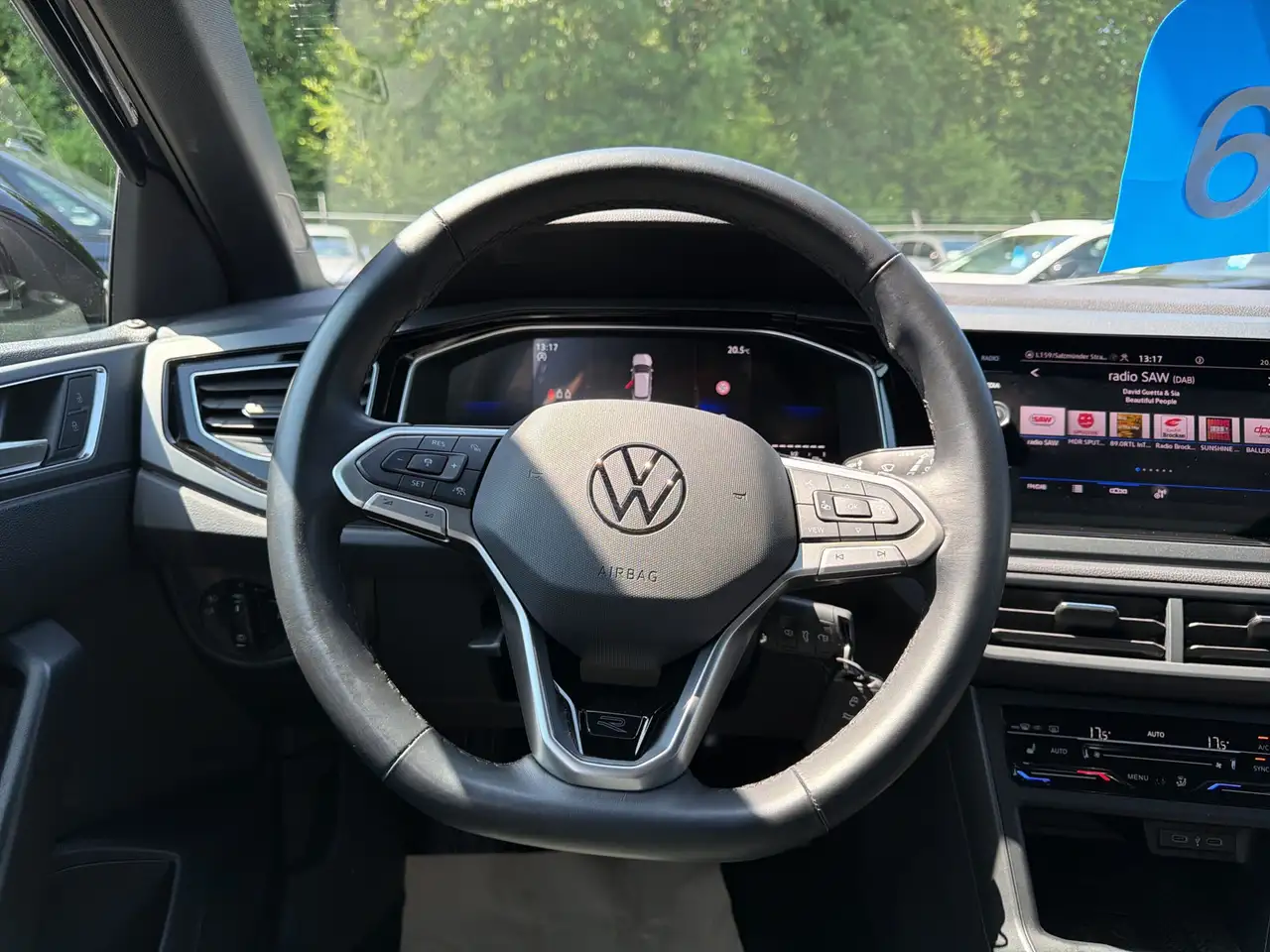 Volkswagen Taigo R-Line TSi Navi Black Style Matrix R-Line — Galería del vehículo 10
