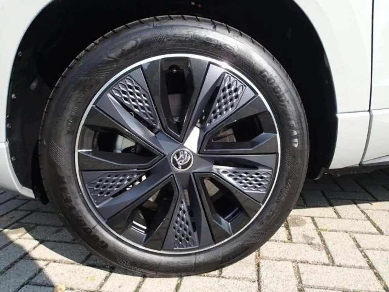 Skoda Karoq Sportline 1.5 TSI DSG,KAMERA,NAVI,ACC,LED — Galerie du véhicule 22