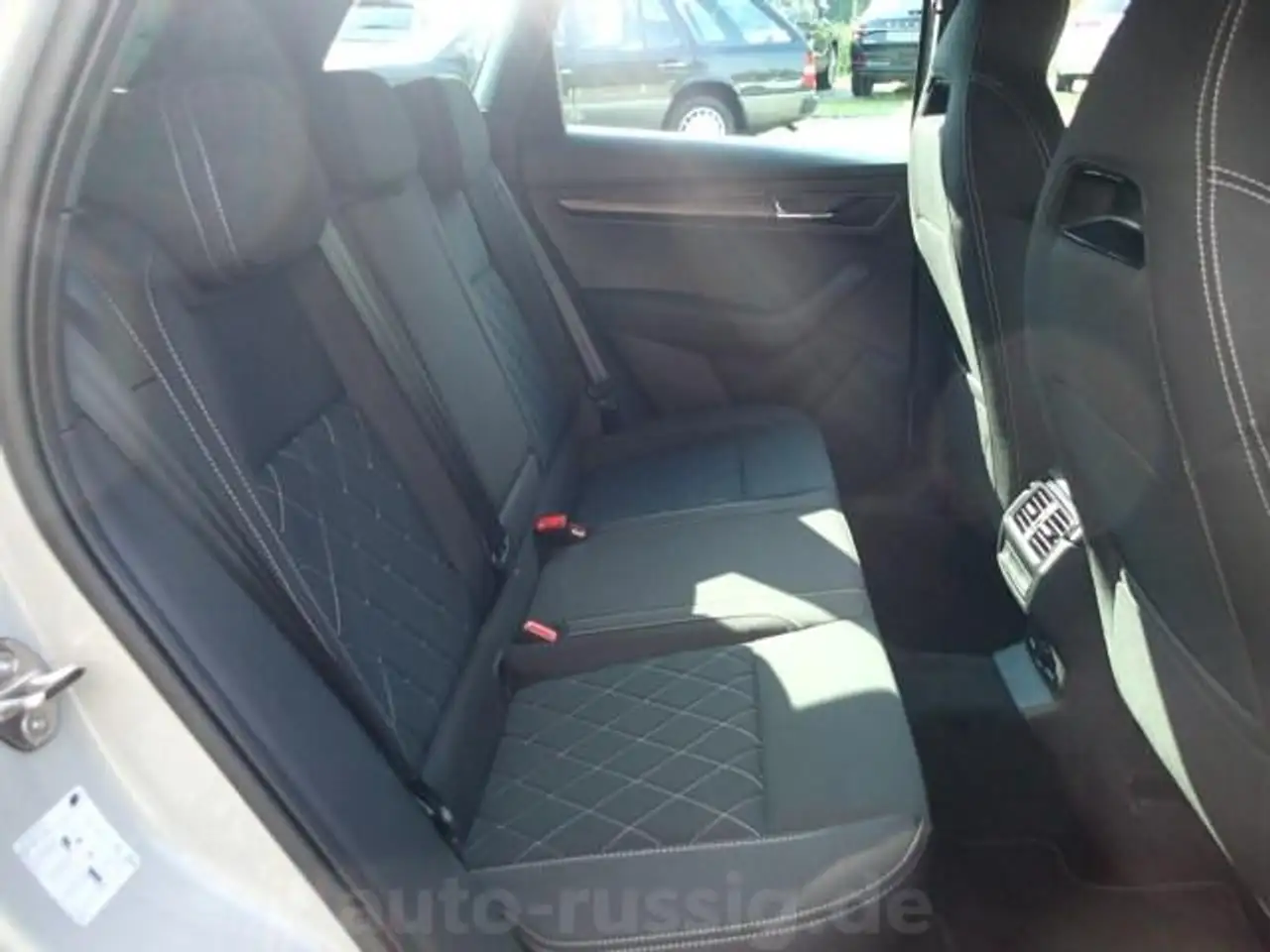 Skoda Karoq Sportline 1.5 TSI DSG,KAMERA,NAVI,ACC,LED — Galerie du véhicule 6