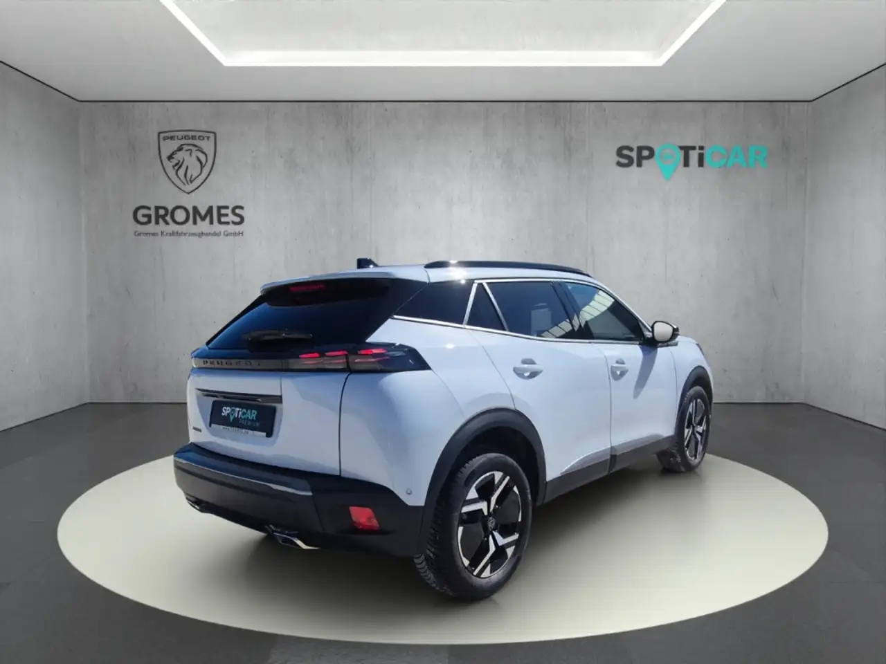 Peugeot 2008 Allure PT 130 EAT8 LED SHZ GripControl Fahrerprofi — Vehicle gallery 3