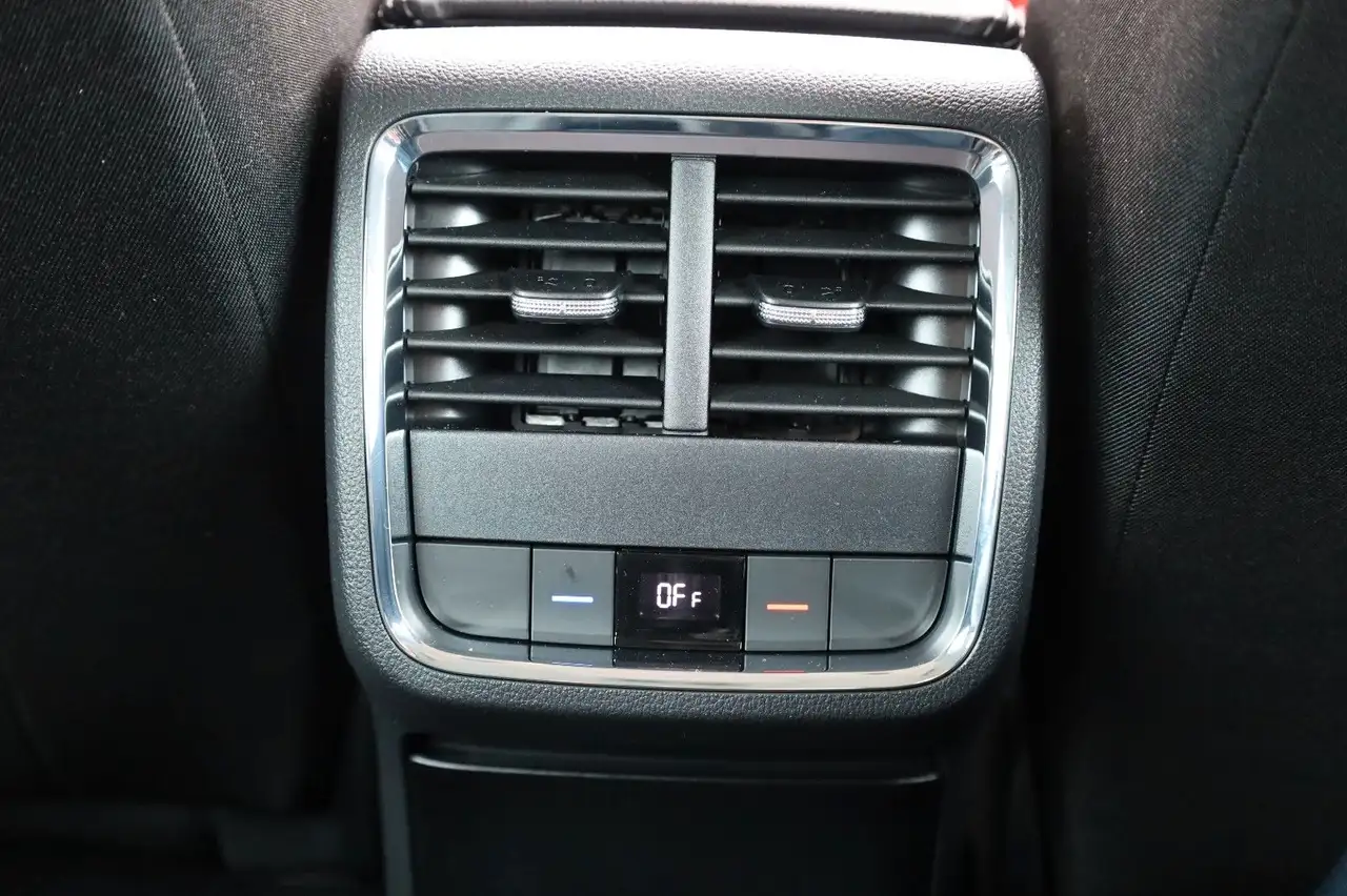 Skoda Octavia Combi 1,5 TSI Style DSG *el. Heckklappe — معرض صور السيارة 25