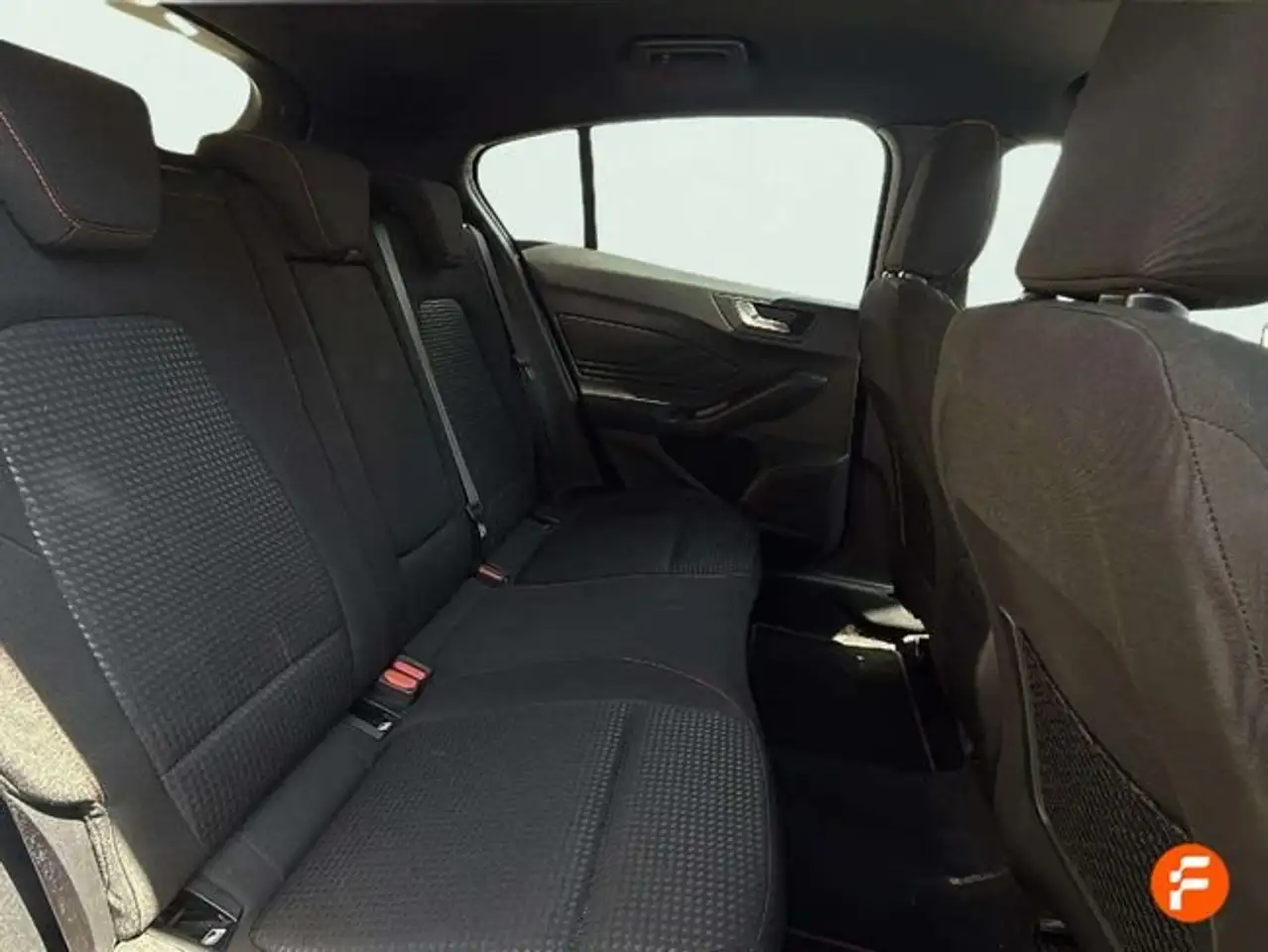 Ford Focus 1.0 Ecoboost MHEV ST-Line 125 — معرض صور السيارة 22
