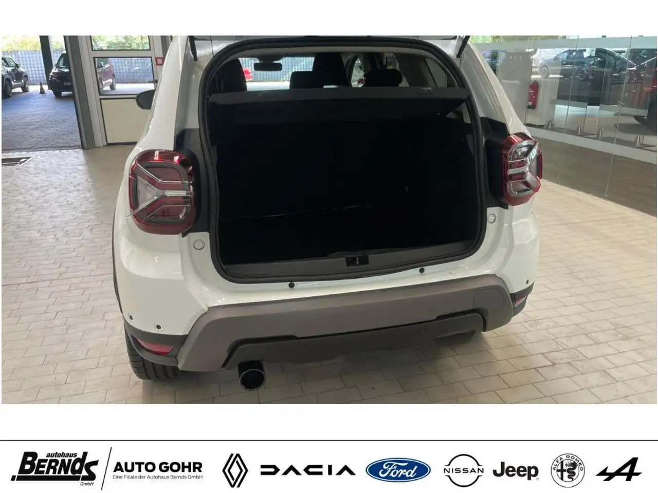 Dacia Duster TCe 130 2WD Journey — معرض صور السيارة 6
