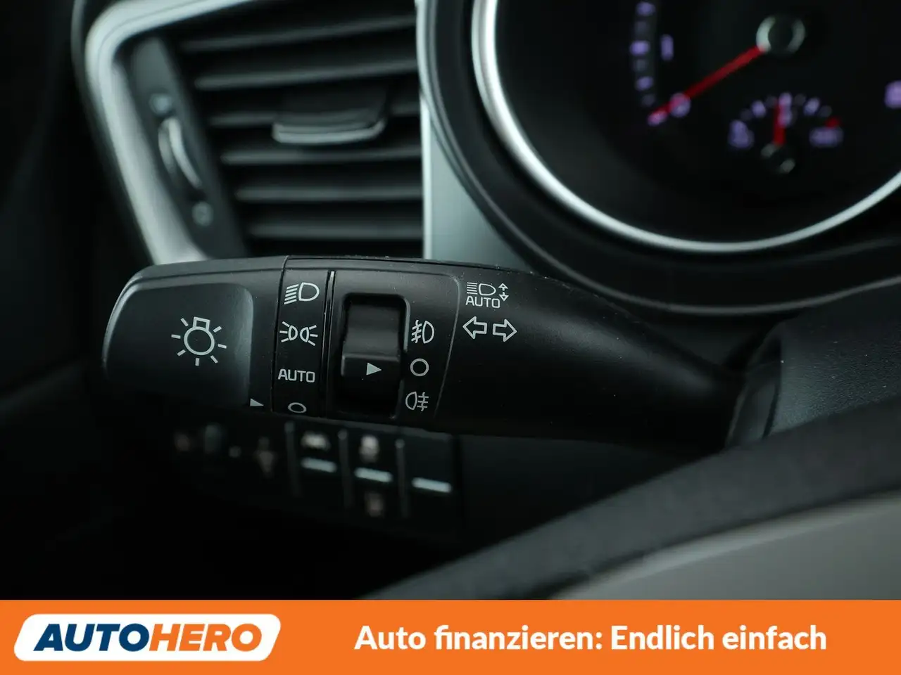 Kia Ceed / cee'd 1.5 TGDI Aut*NAVI*TEMPO*CAM*PDC*SHZ* — معرض صور السيارة 28