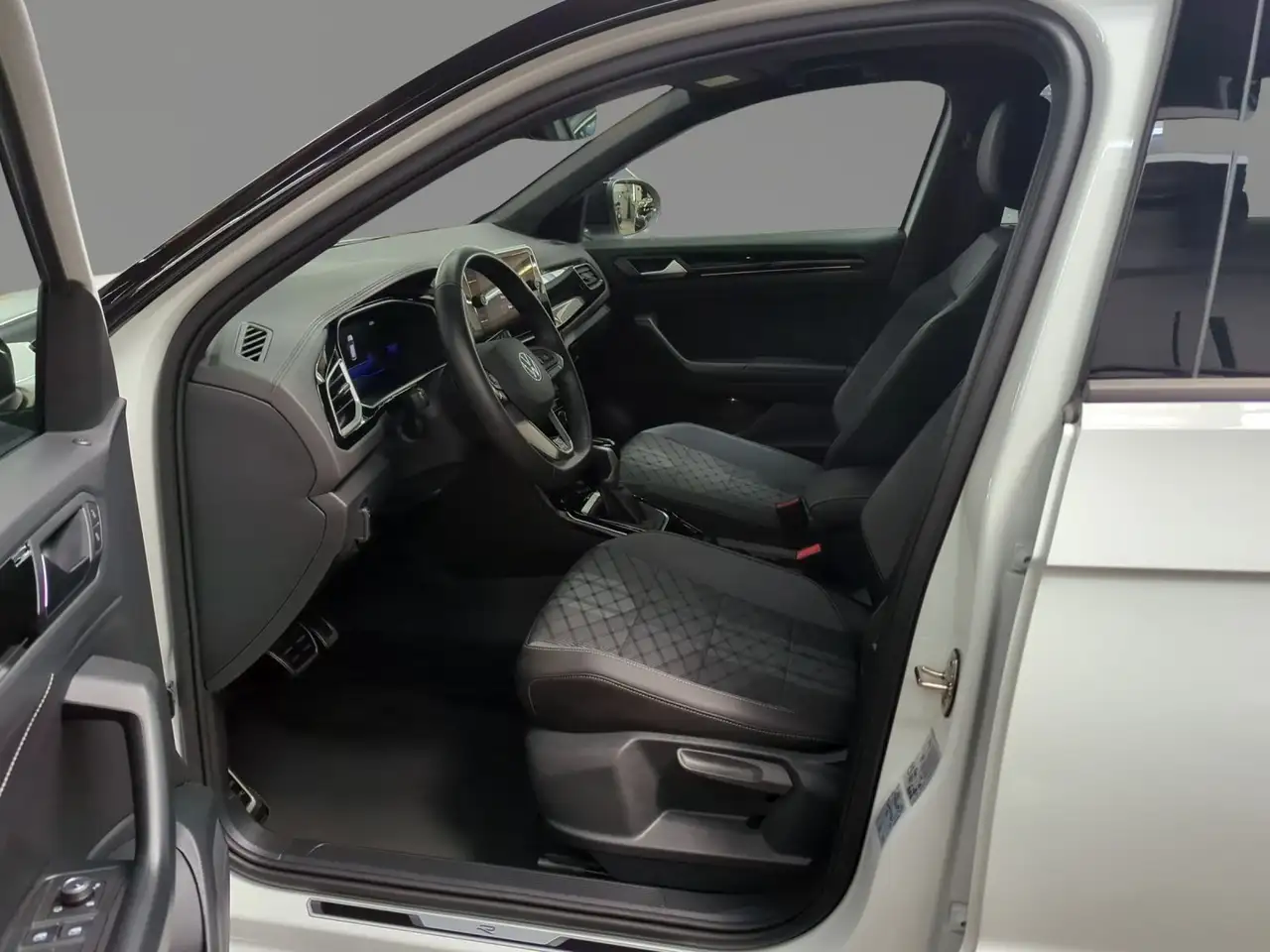 Volkswagen T-Roc R-Line 1.5 TSI DSG LED+ PARK ASSIST SHZ — Galerie du véhicule 7