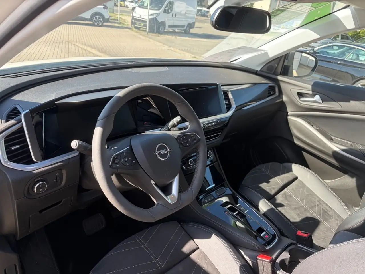 Opel Grandland 1.2 GS Line Alcantara+LED+Navi+SHZ+360 — Galerie du véhicule 14